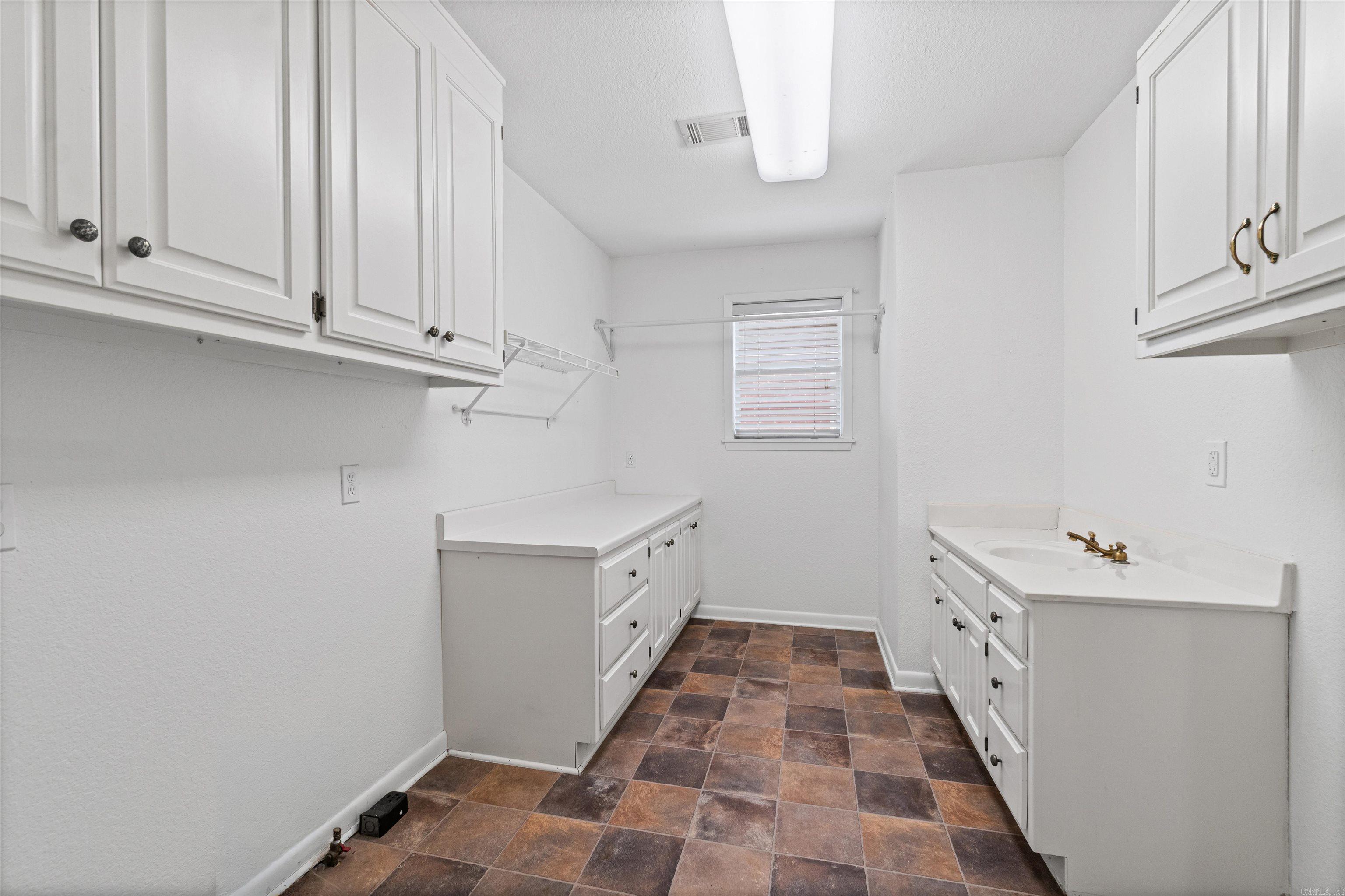 River Oaks - Residential