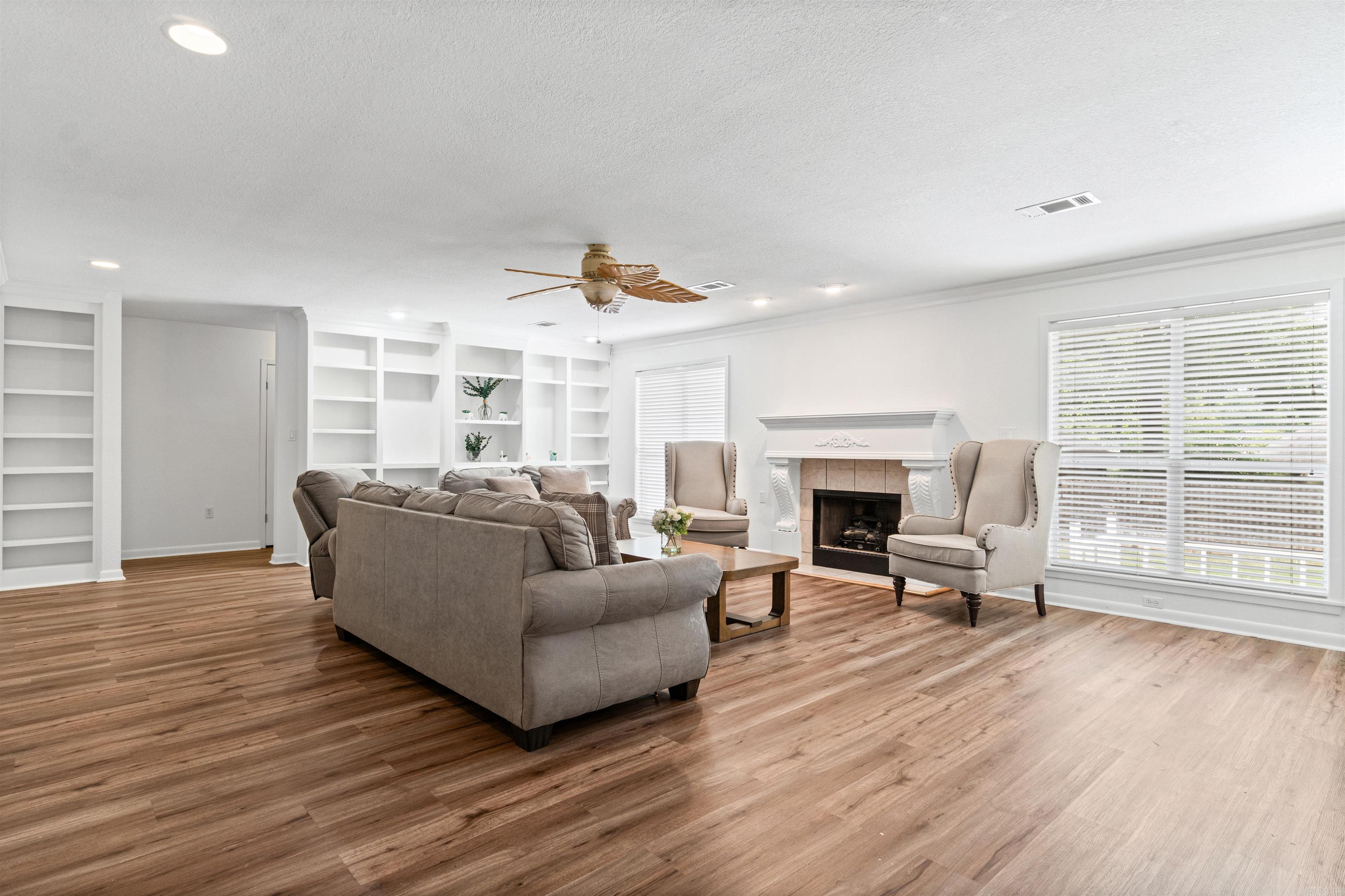 River Oaks - Residential