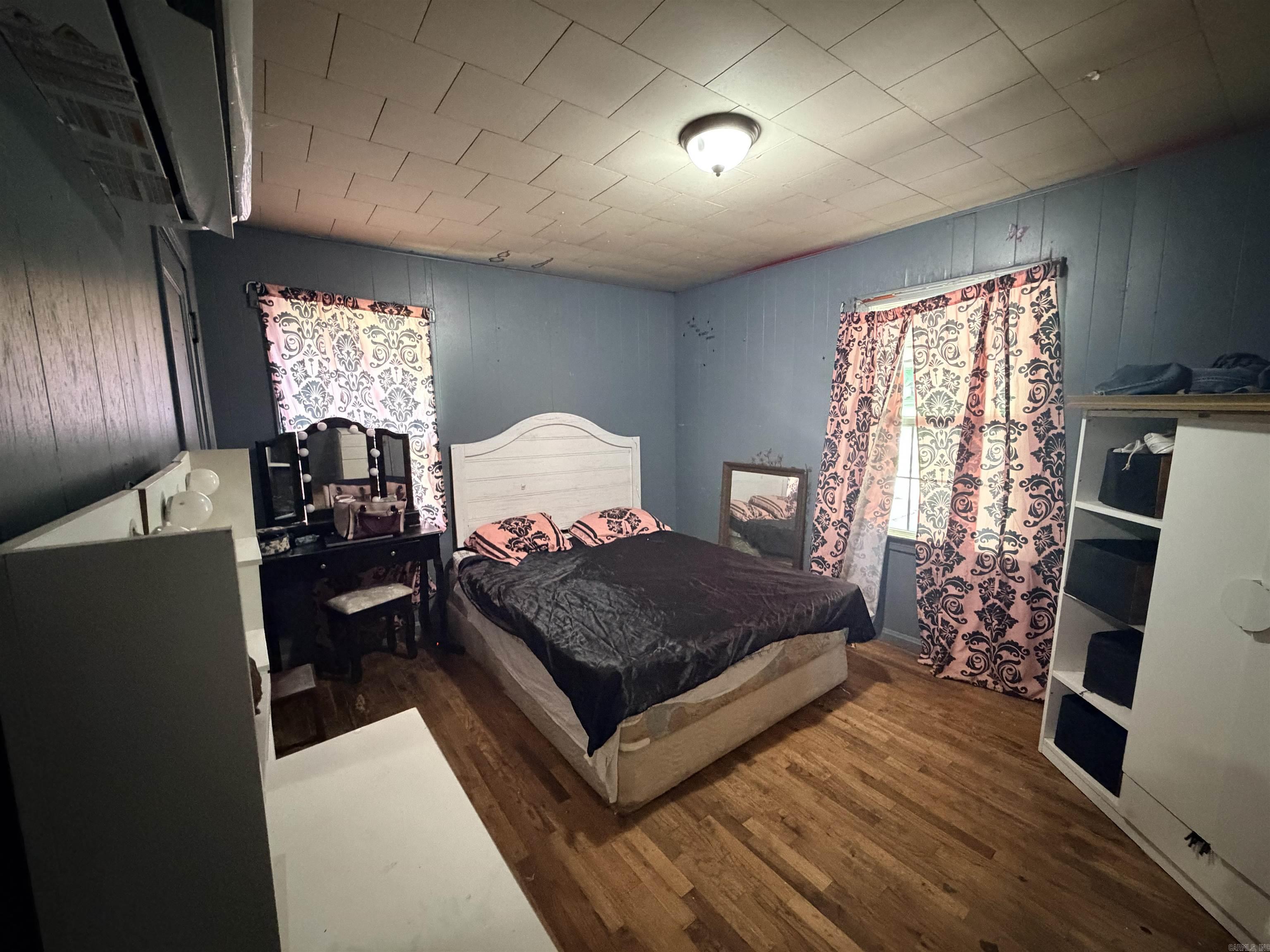 M&B PIGGOTT 2-20-8 - Residential