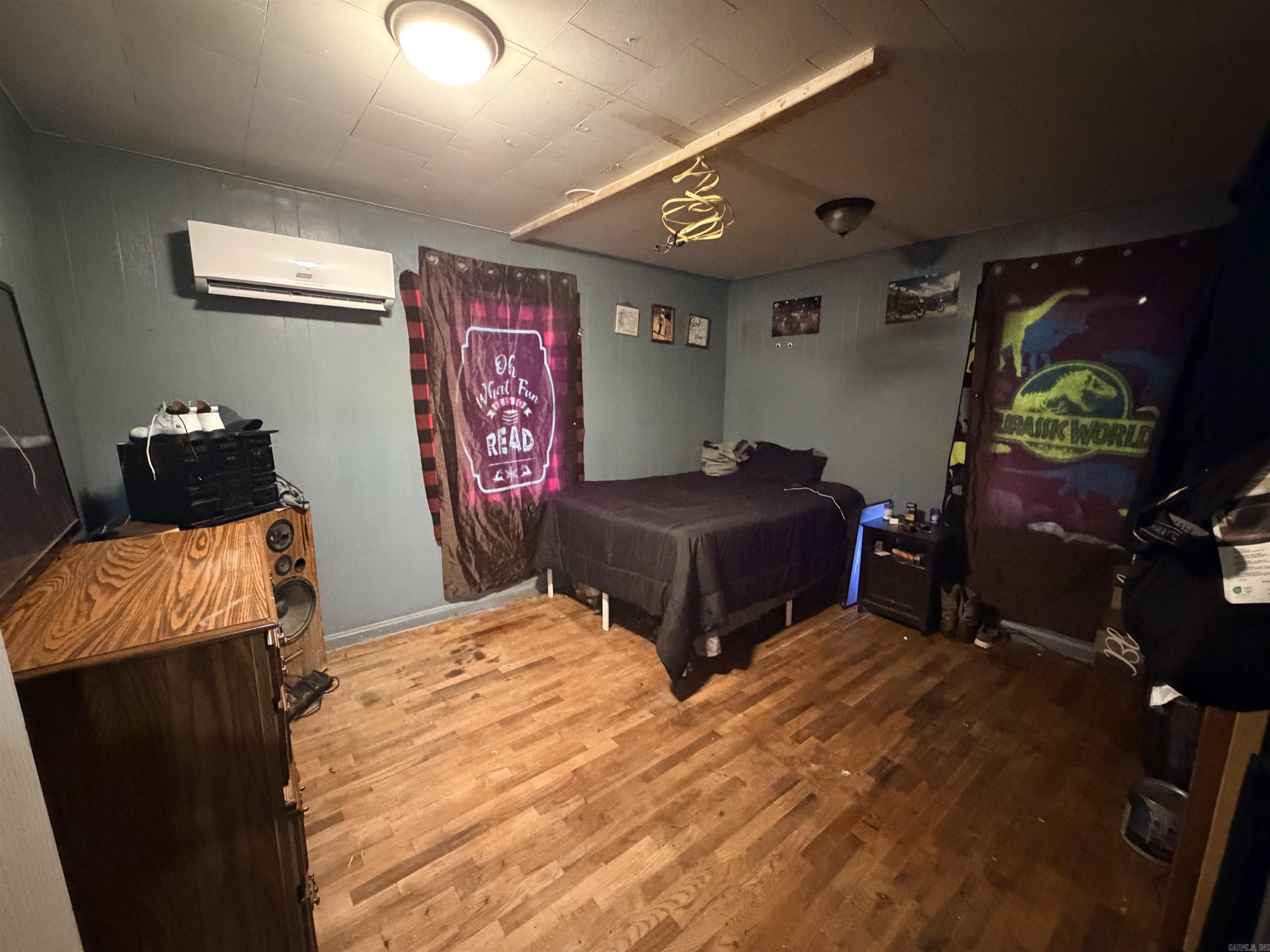 M&B PIGGOTT 2-20-8 - Residential