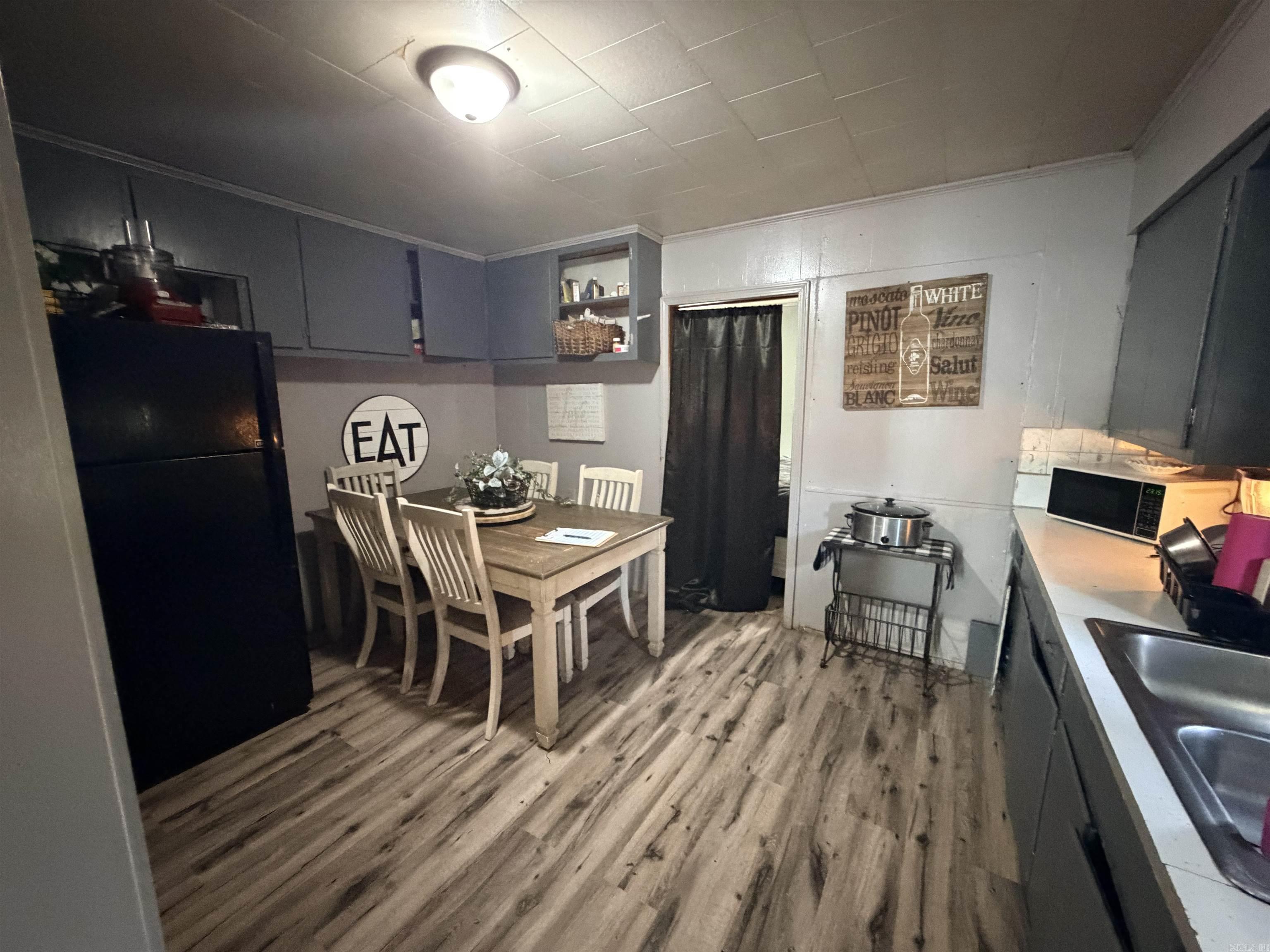M&B PIGGOTT 2-20-8 - Residential