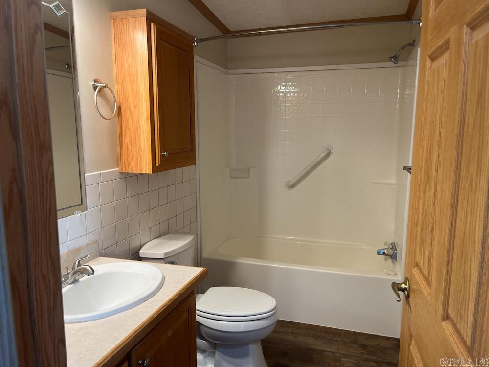 ROLLING MEADOWS - Residential