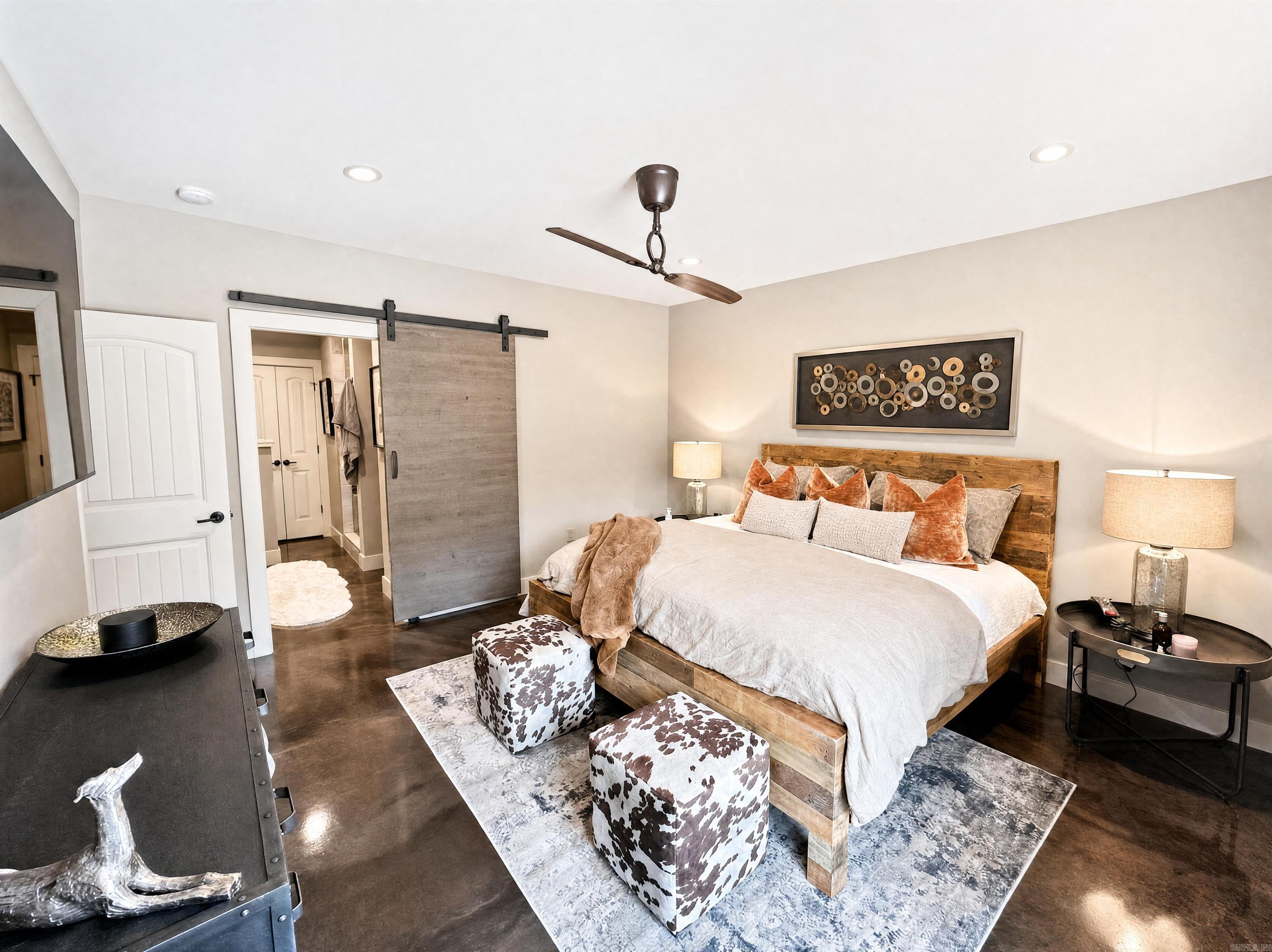 NARROWS INN AT GREERS FERRY HPR - Residential