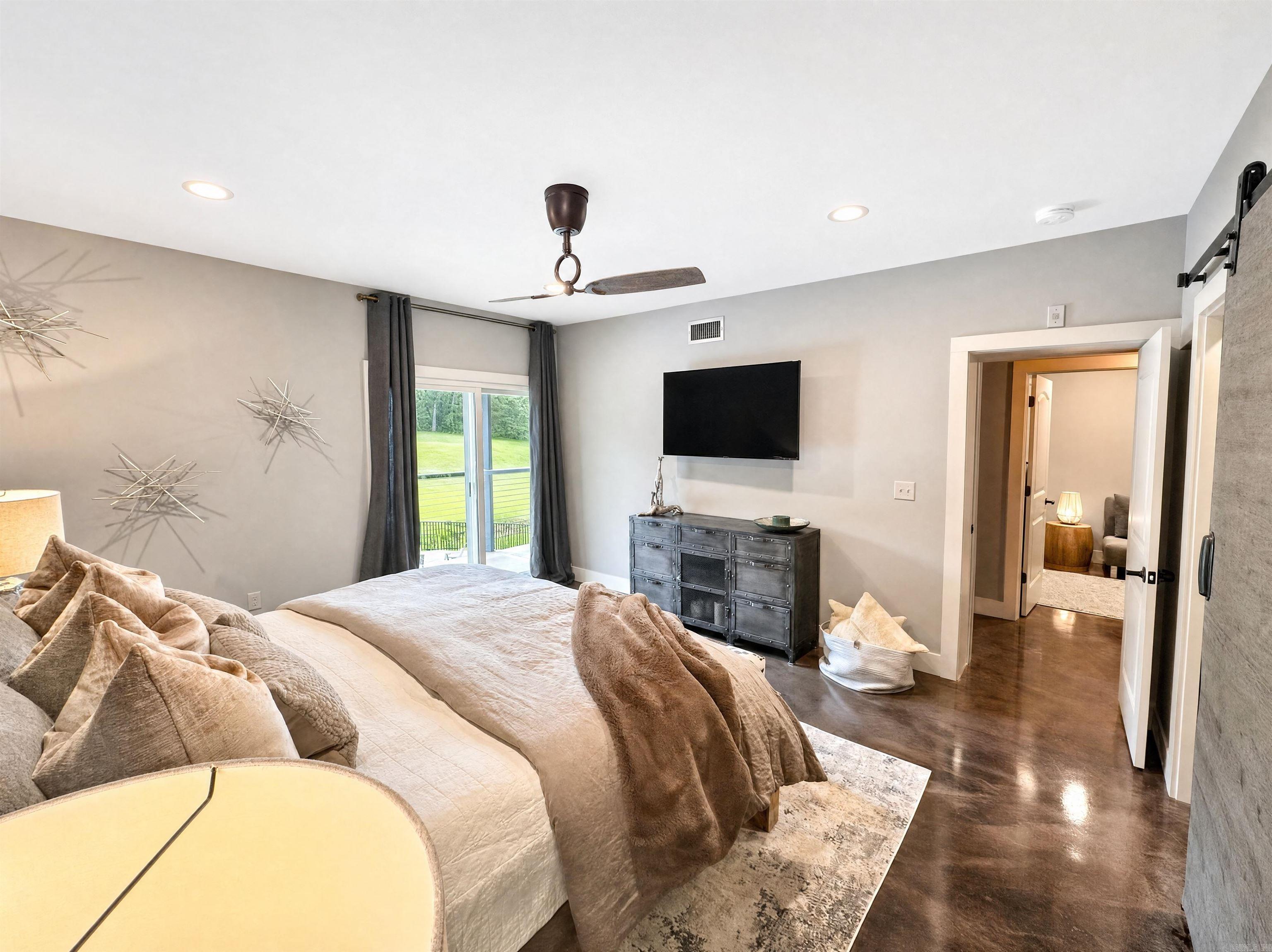 NARROWS INN AT GREERS FERRY HPR - Residential
