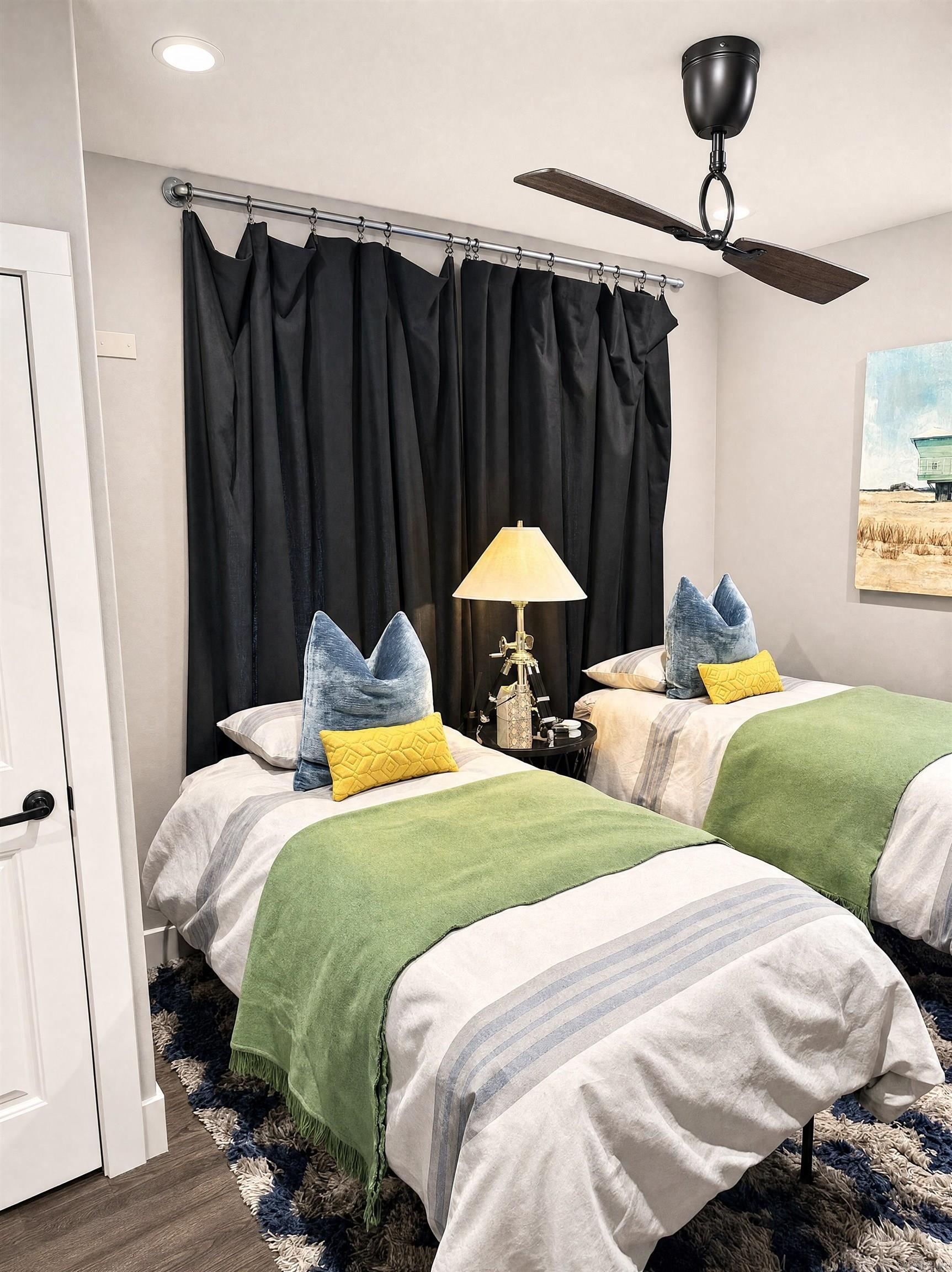NARROWS INN AT GREERS FERRY HPR - Residential