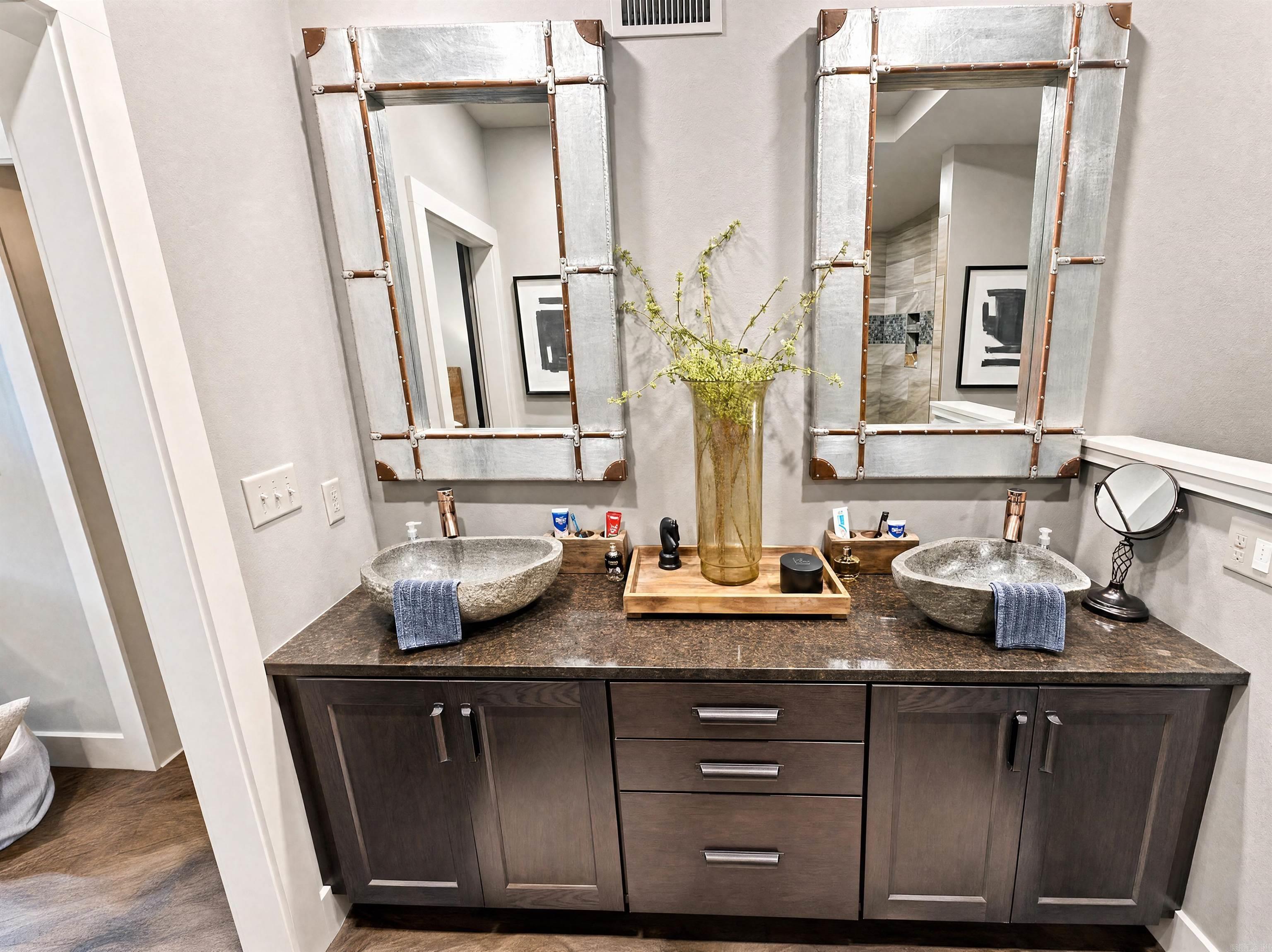 NARROWS INN AT GREERS FERRY HPR - Residential