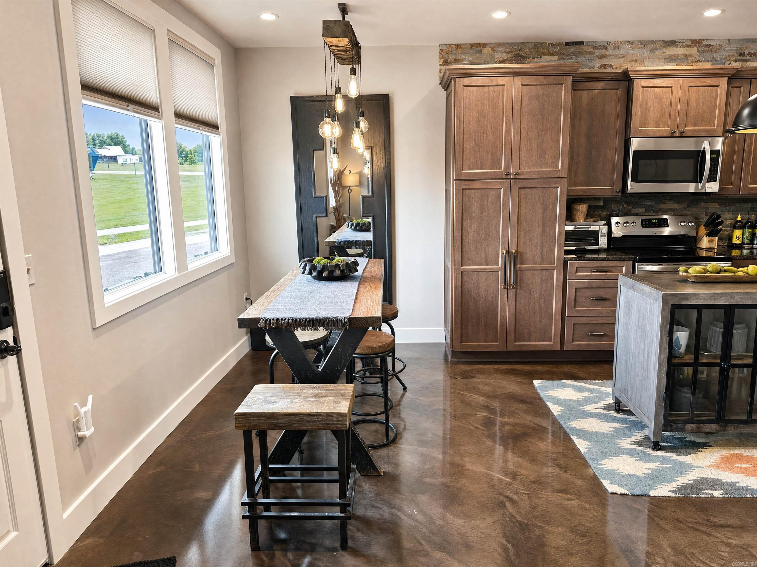 NARROWS INN AT GREERS FERRY HPR - Residential