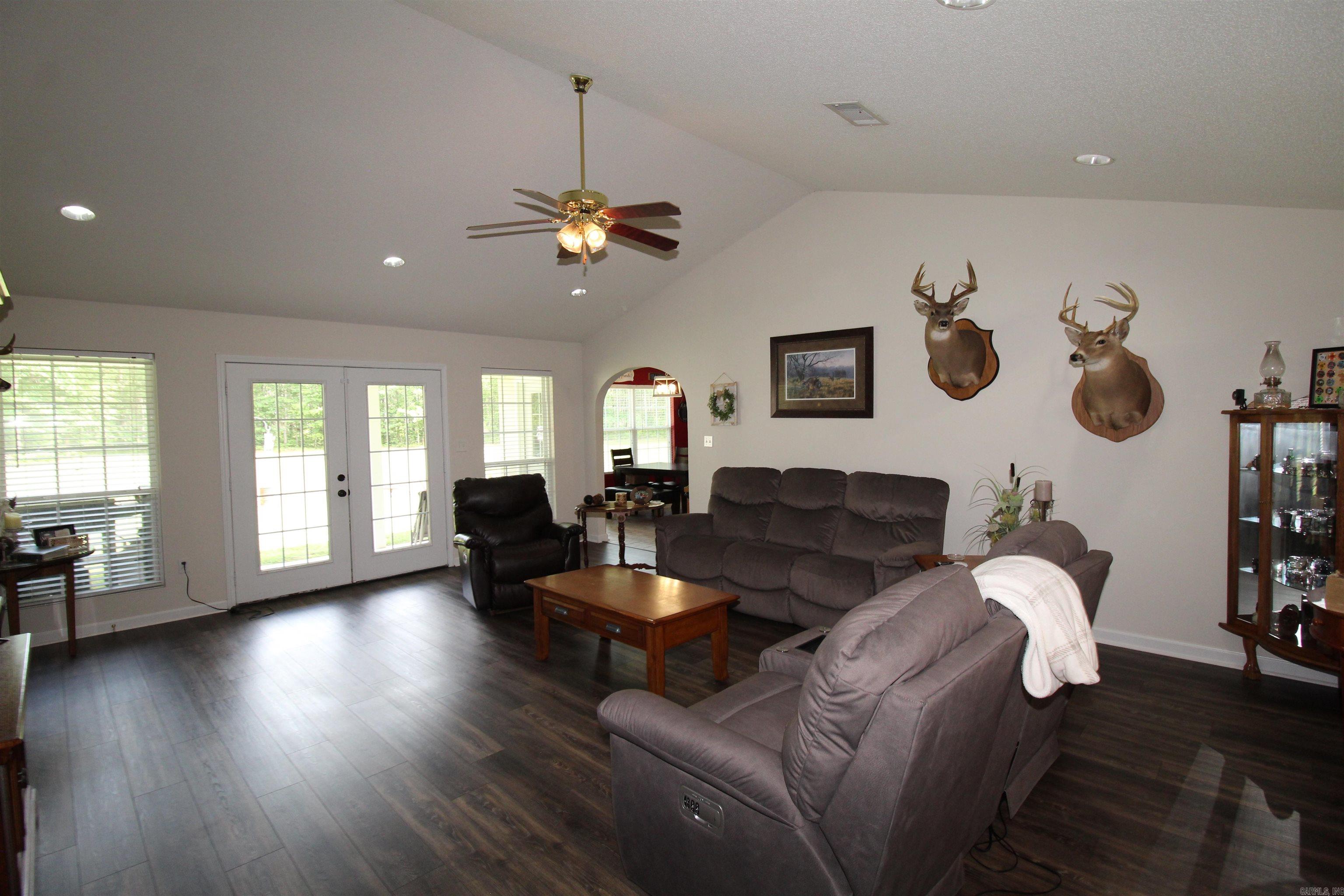 ROBINWOOD 1 - Residential