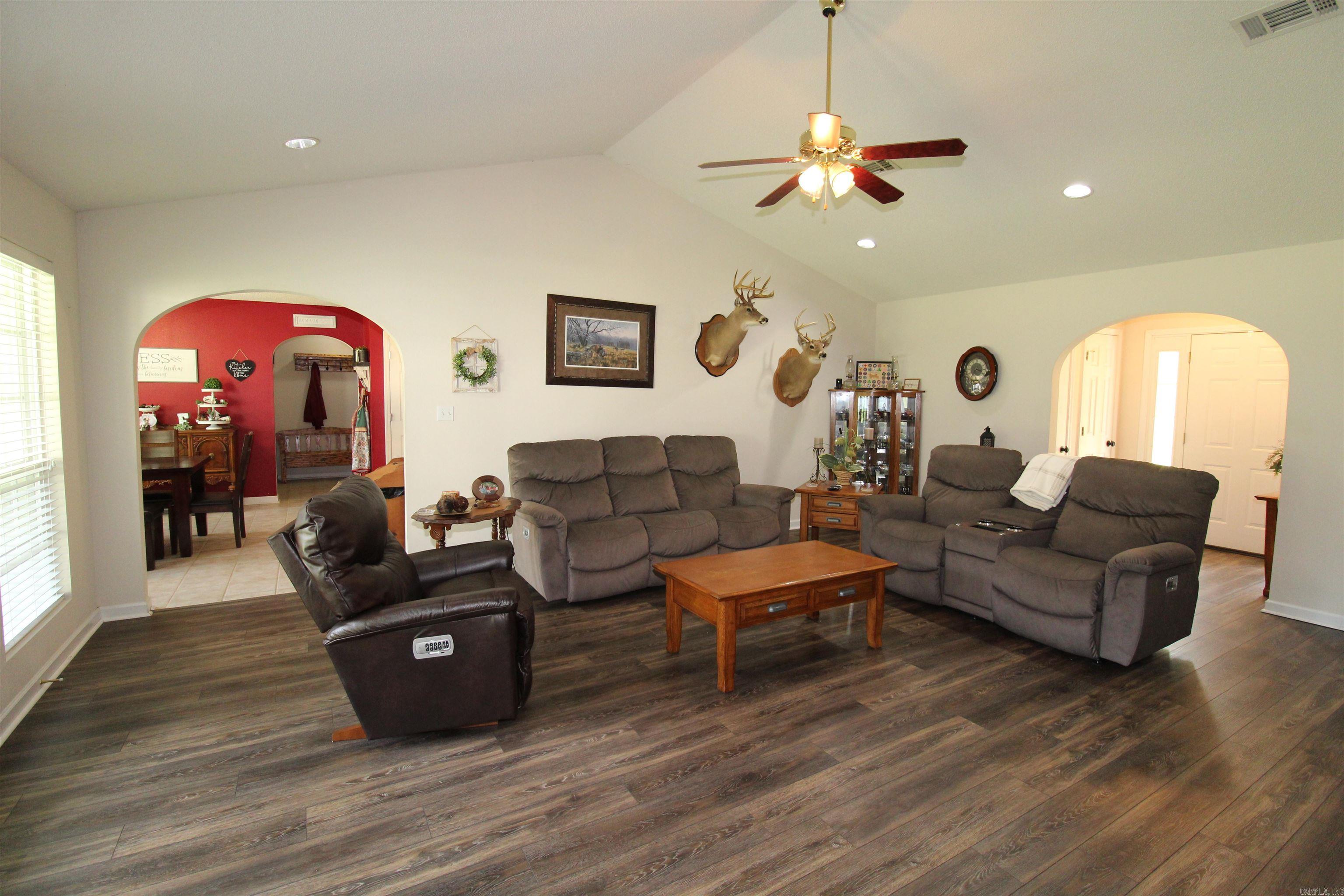 ROBINWOOD 1 - Residential