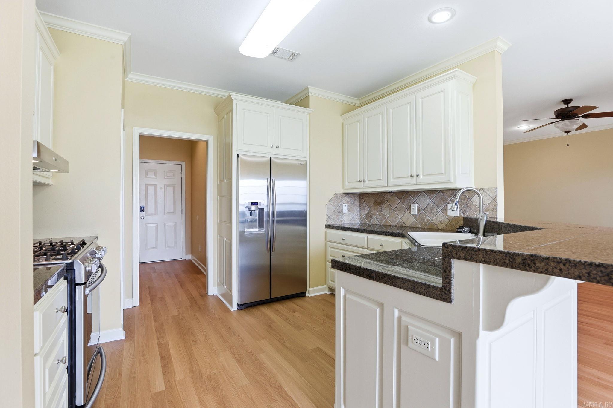 CAPITOL LAKES ESTATES - Residential