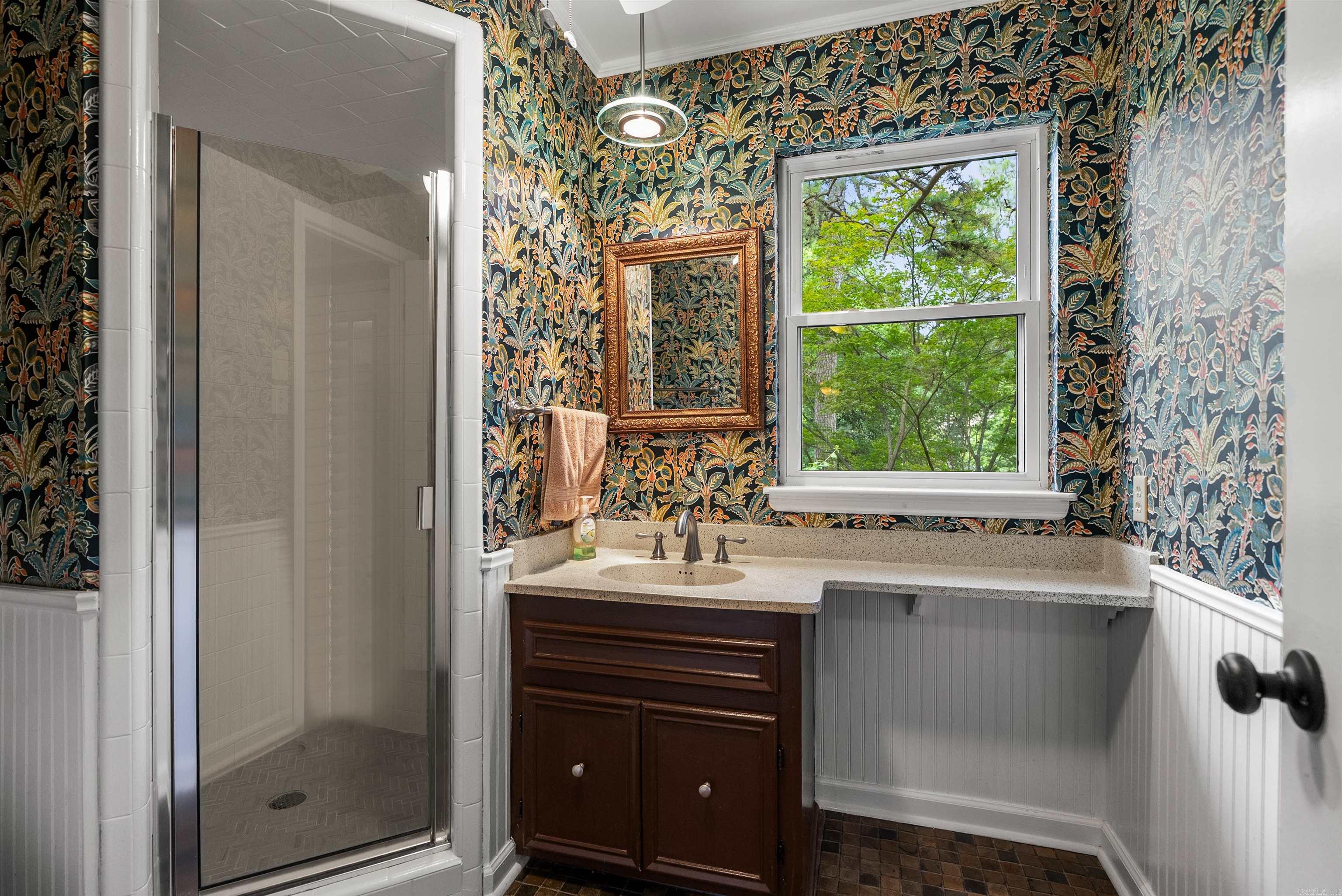 LEAWOOD MANOR - Residential
