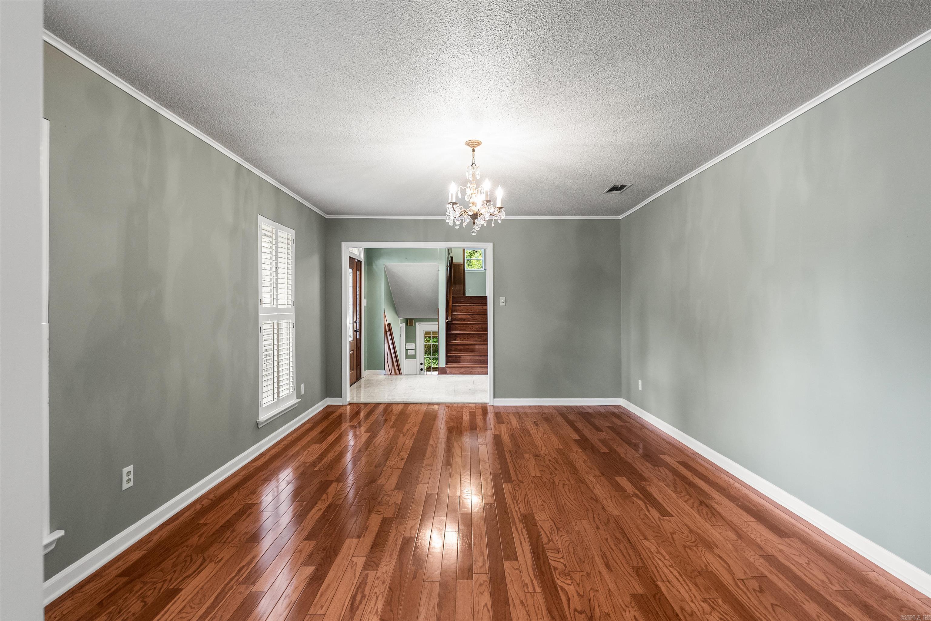 LEAWOOD MANOR - Residential