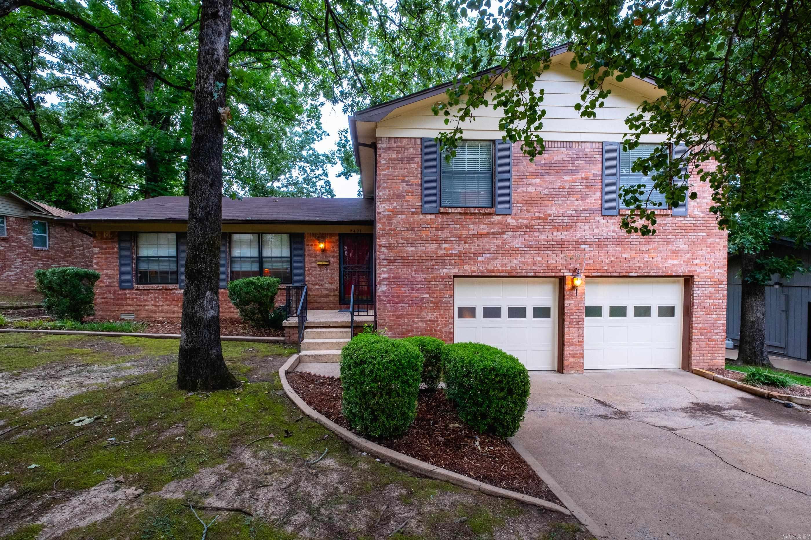 COLONY PARK - Residential