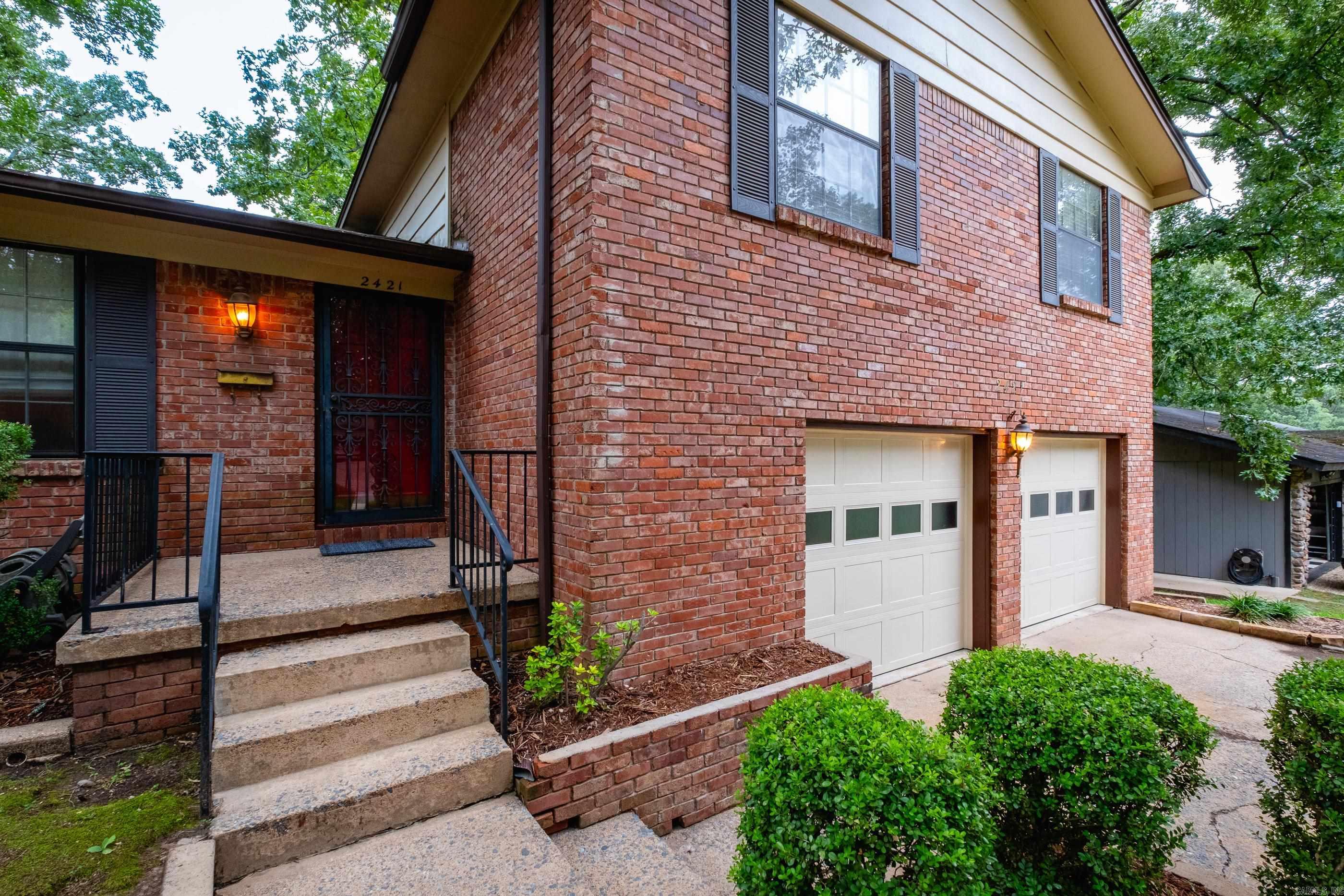 COLONY PARK - Residential