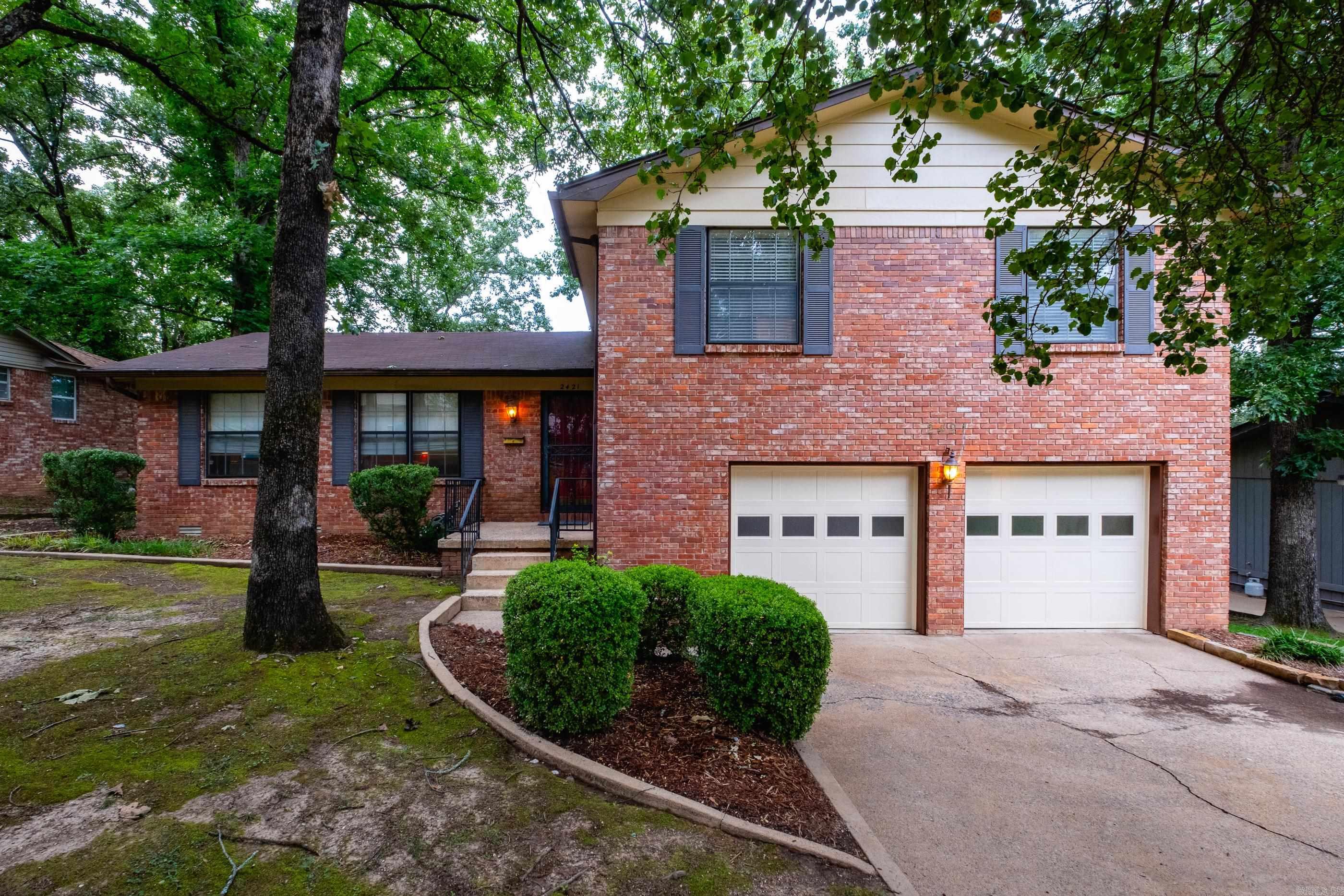 COLONY PARK - Residential