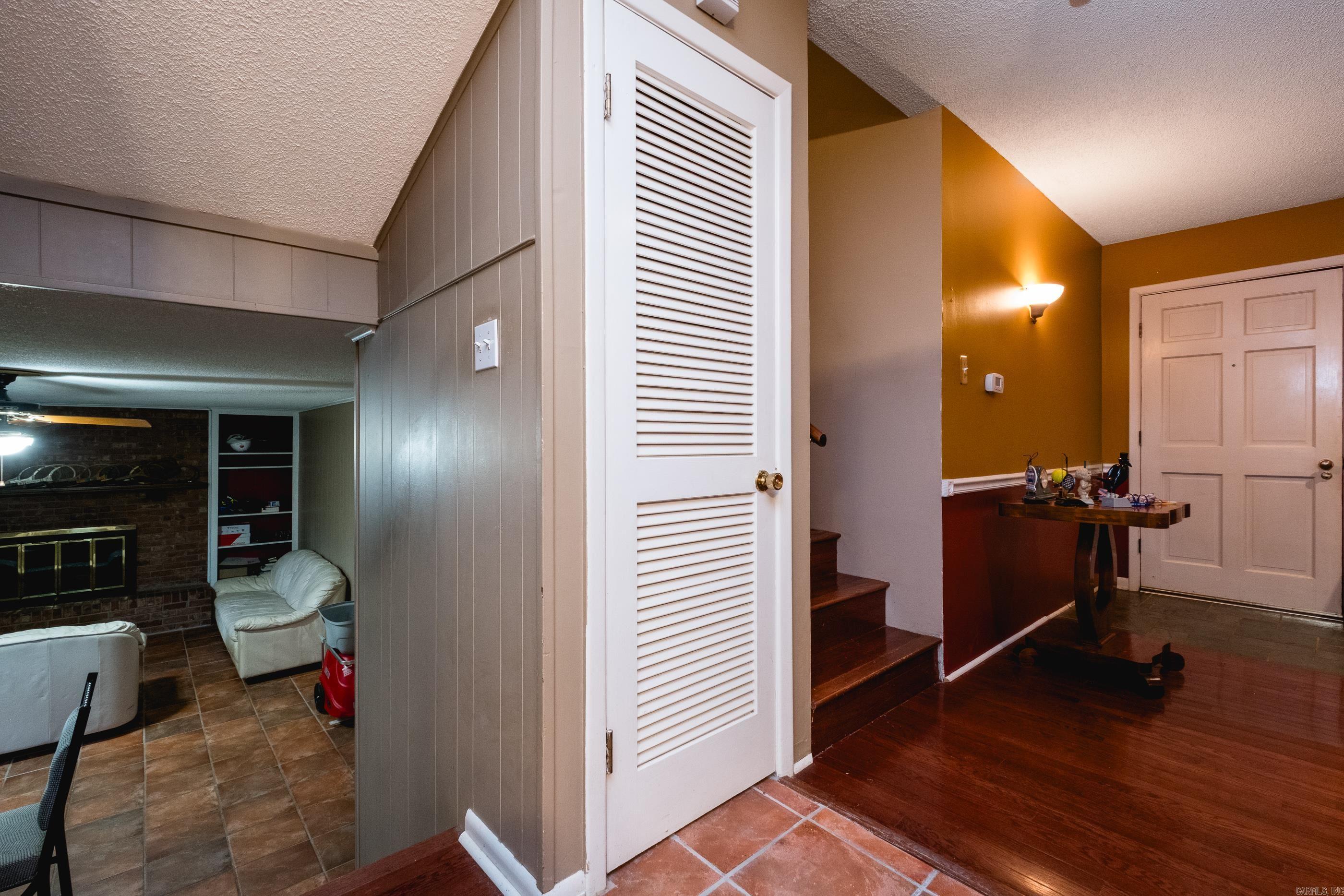 COLONY PARK - Residential
