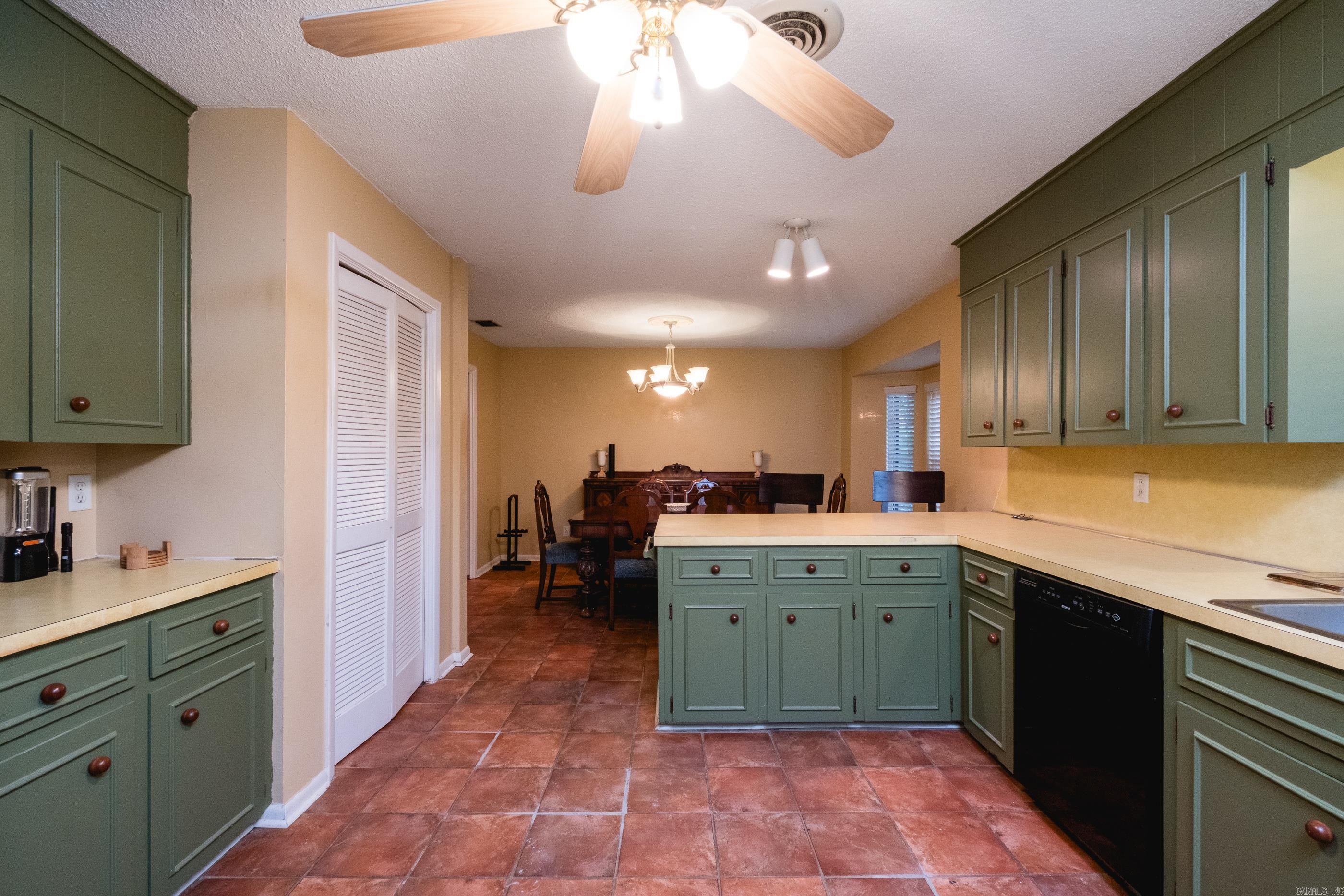 COLONY PARK - Residential