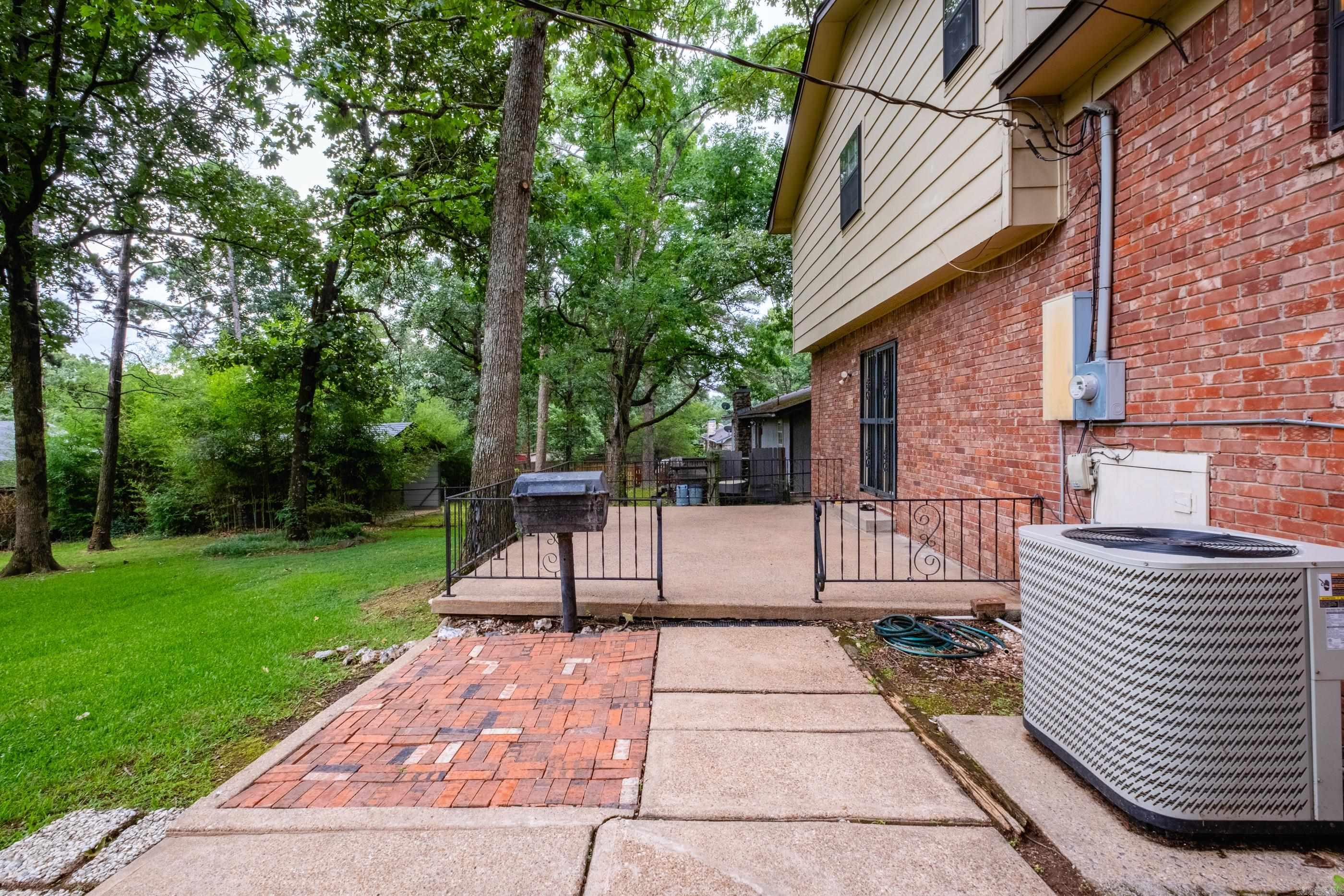 COLONY PARK - Residential