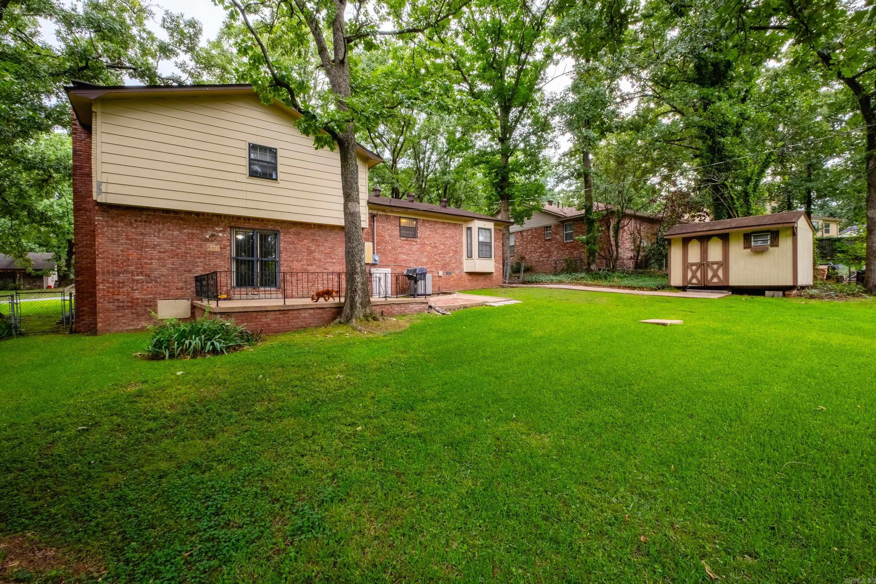 COLONY PARK - Residential