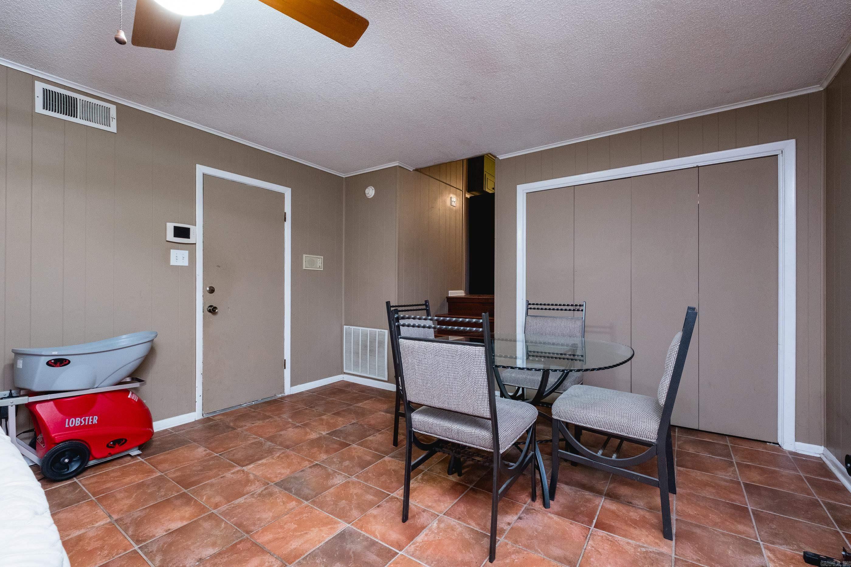 COLONY PARK - Residential