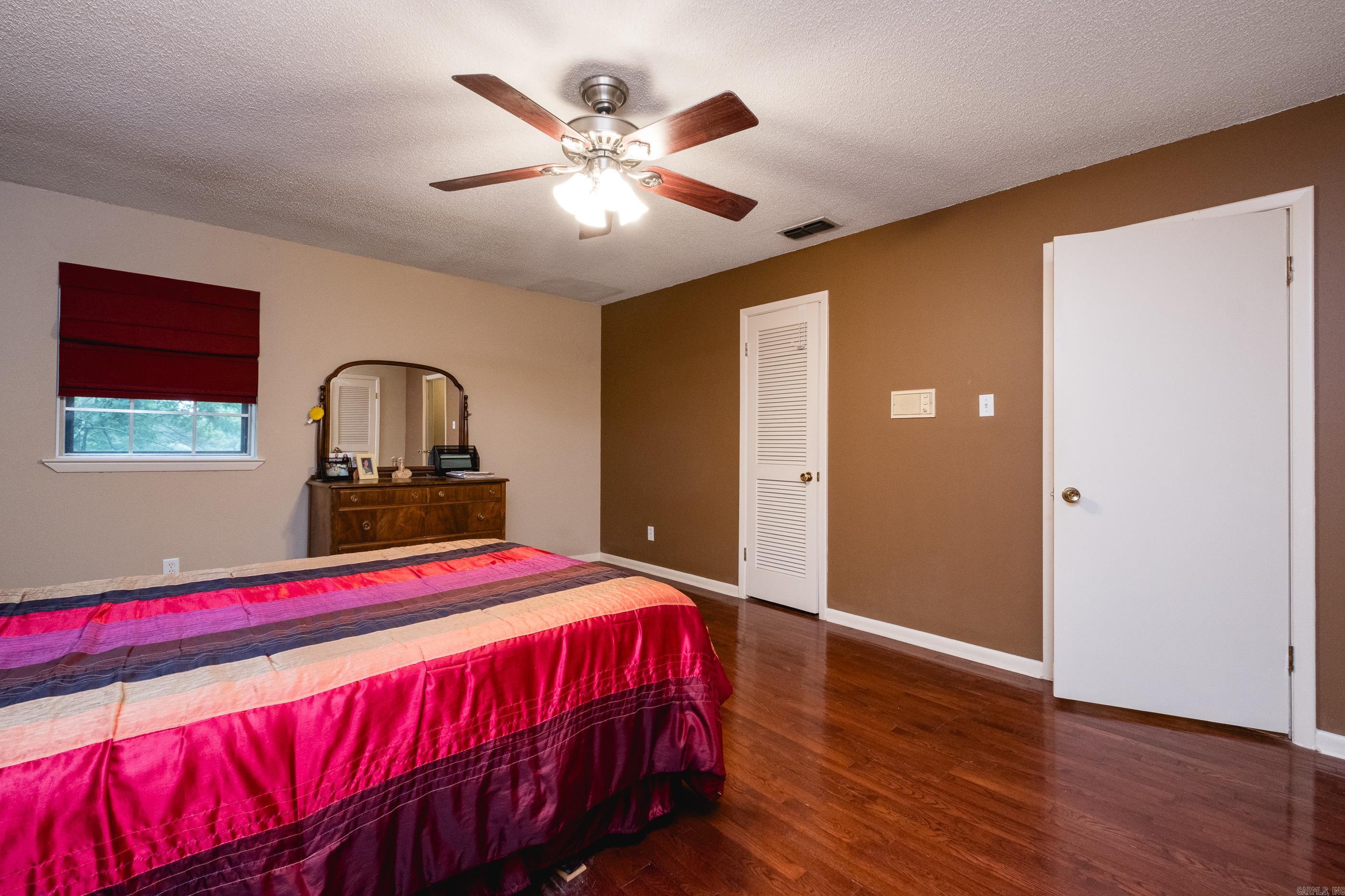 COLONY PARK - Residential