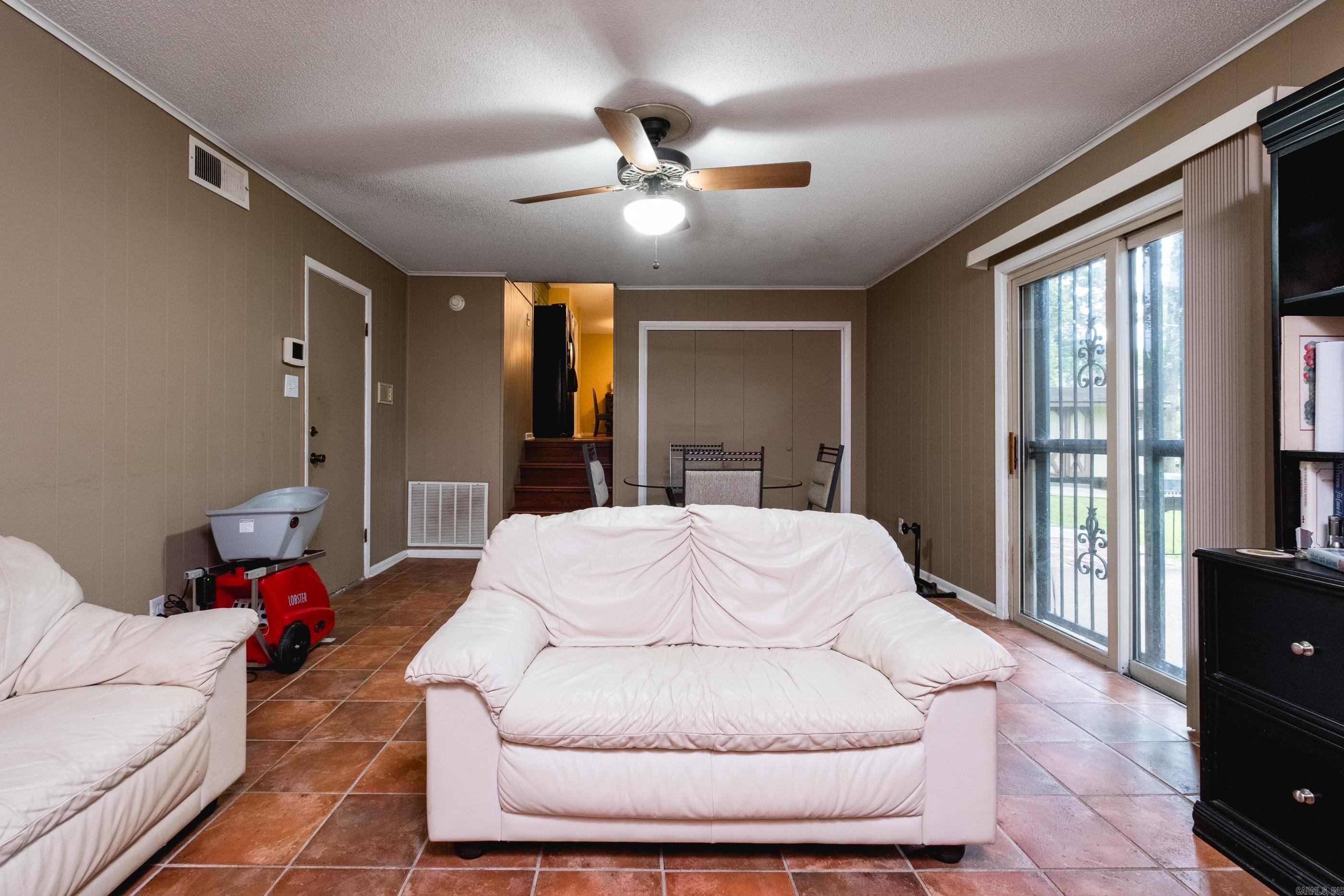 COLONY PARK - Residential