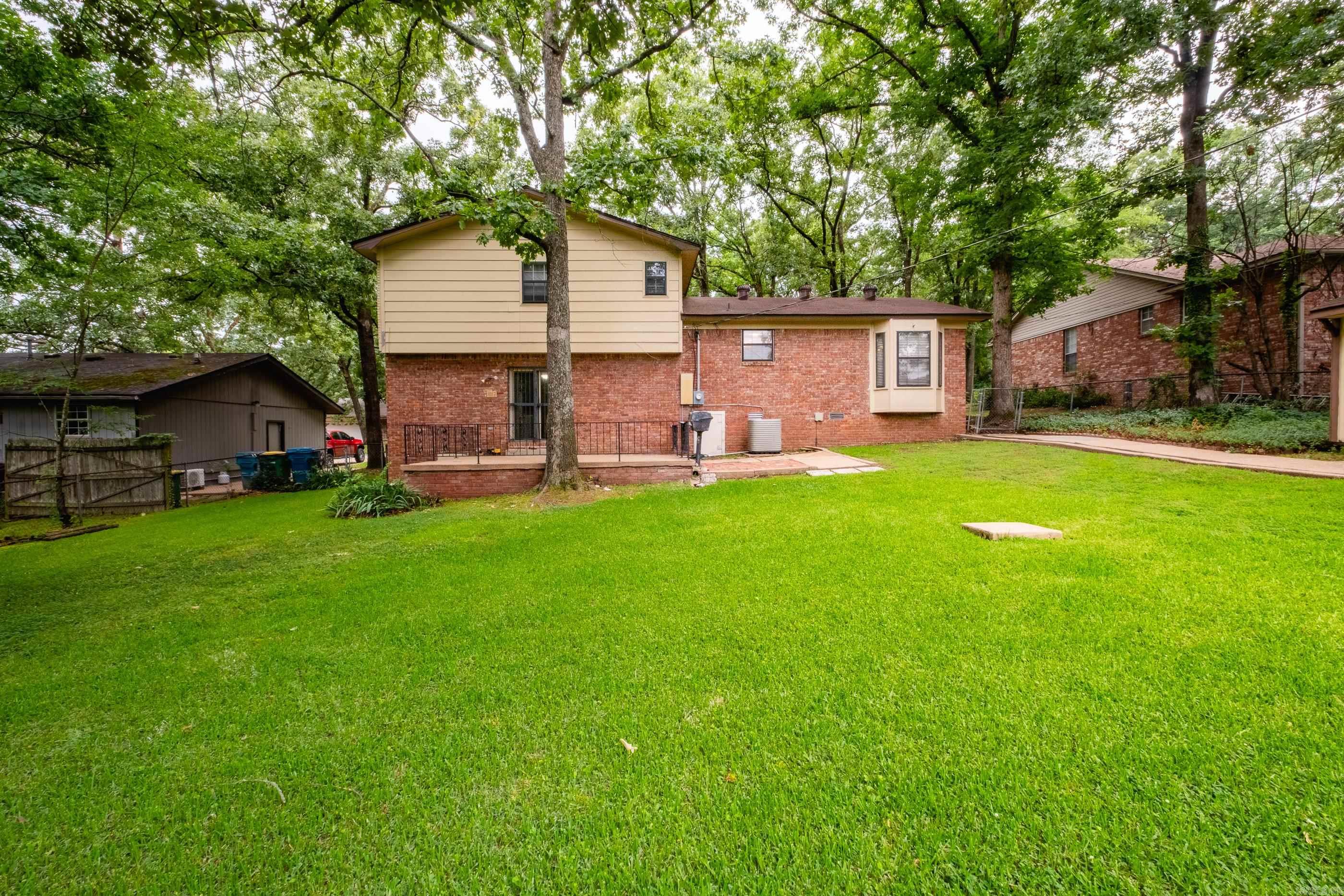 COLONY PARK - Residential