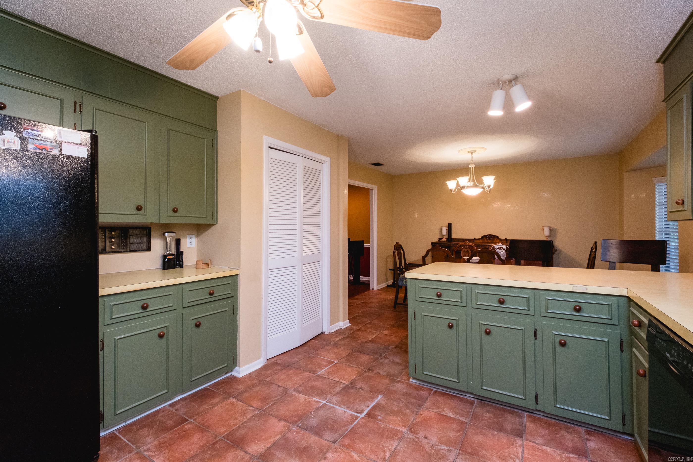 COLONY PARK - Residential