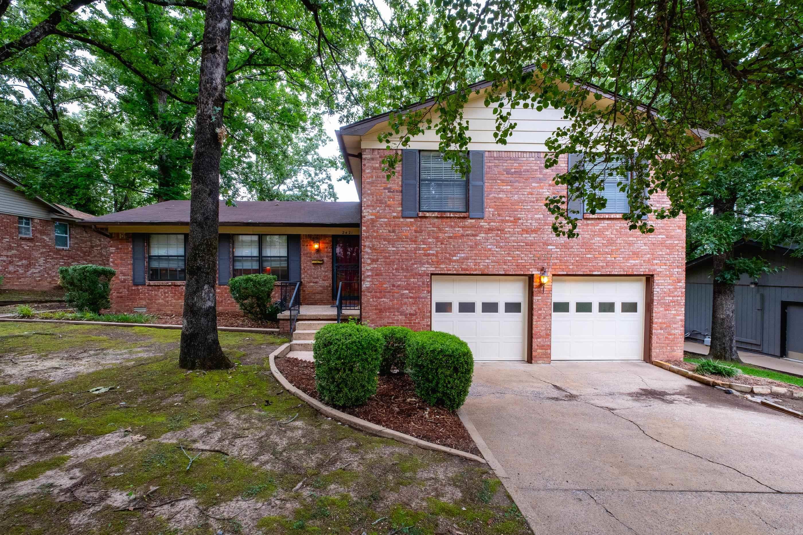 COLONY PARK - Residential