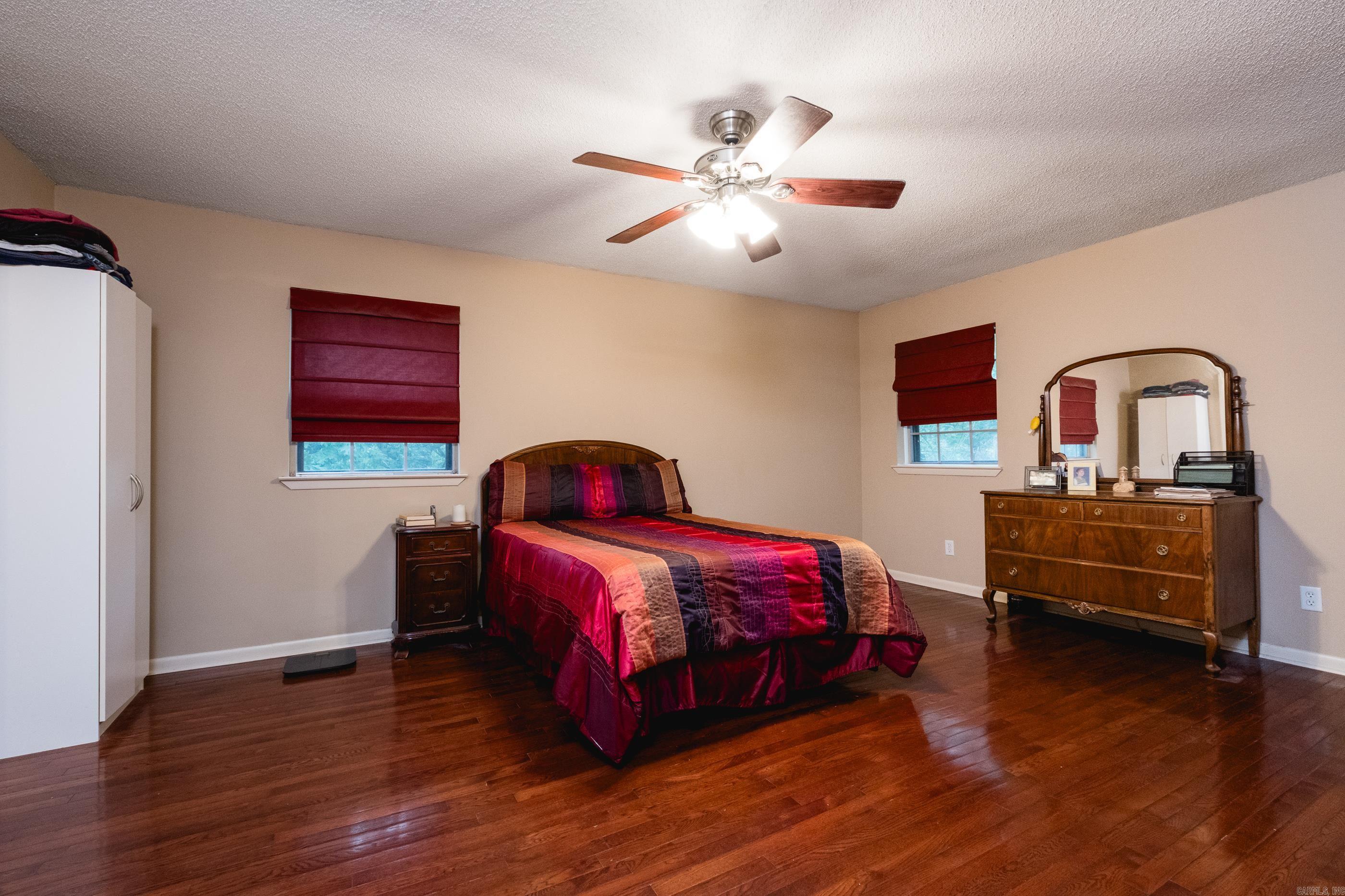 COLONY PARK - Residential