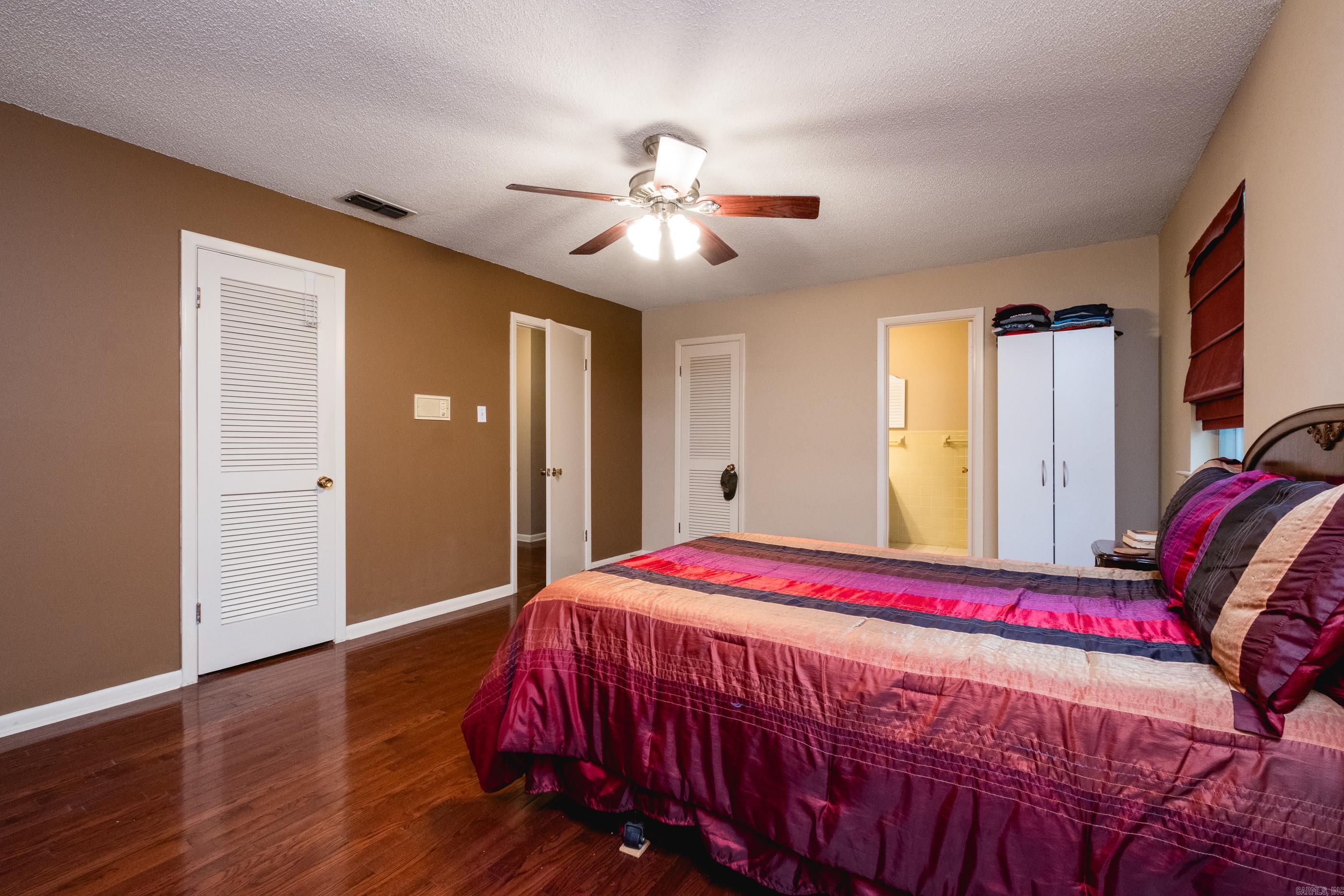 COLONY PARK - Residential