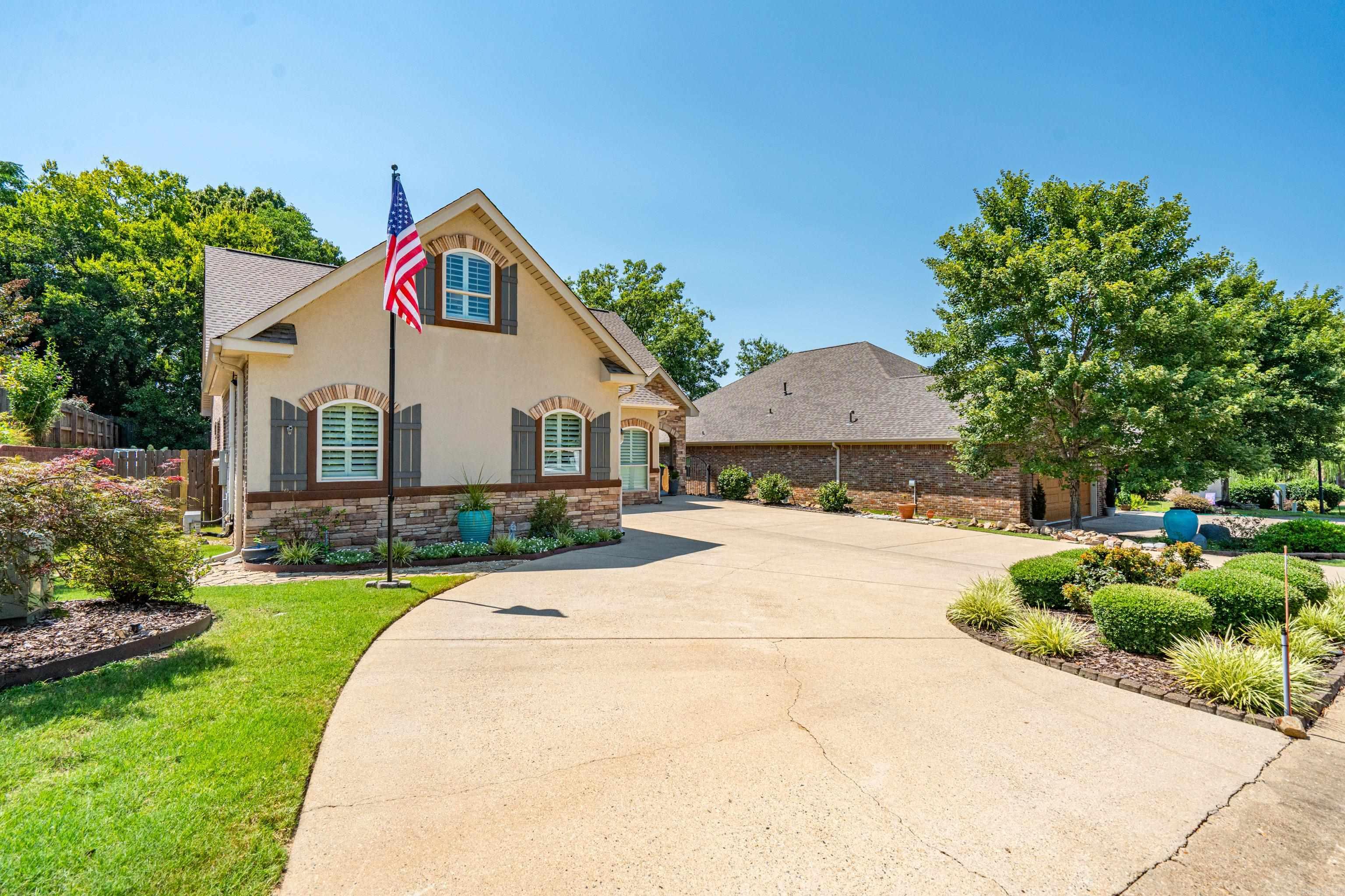 FOREST LAKES GARDEN HOMES - Residential