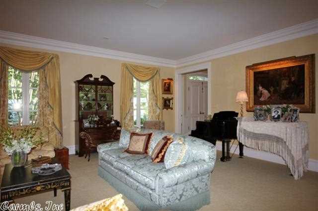 HICKORY HILLS - Residential