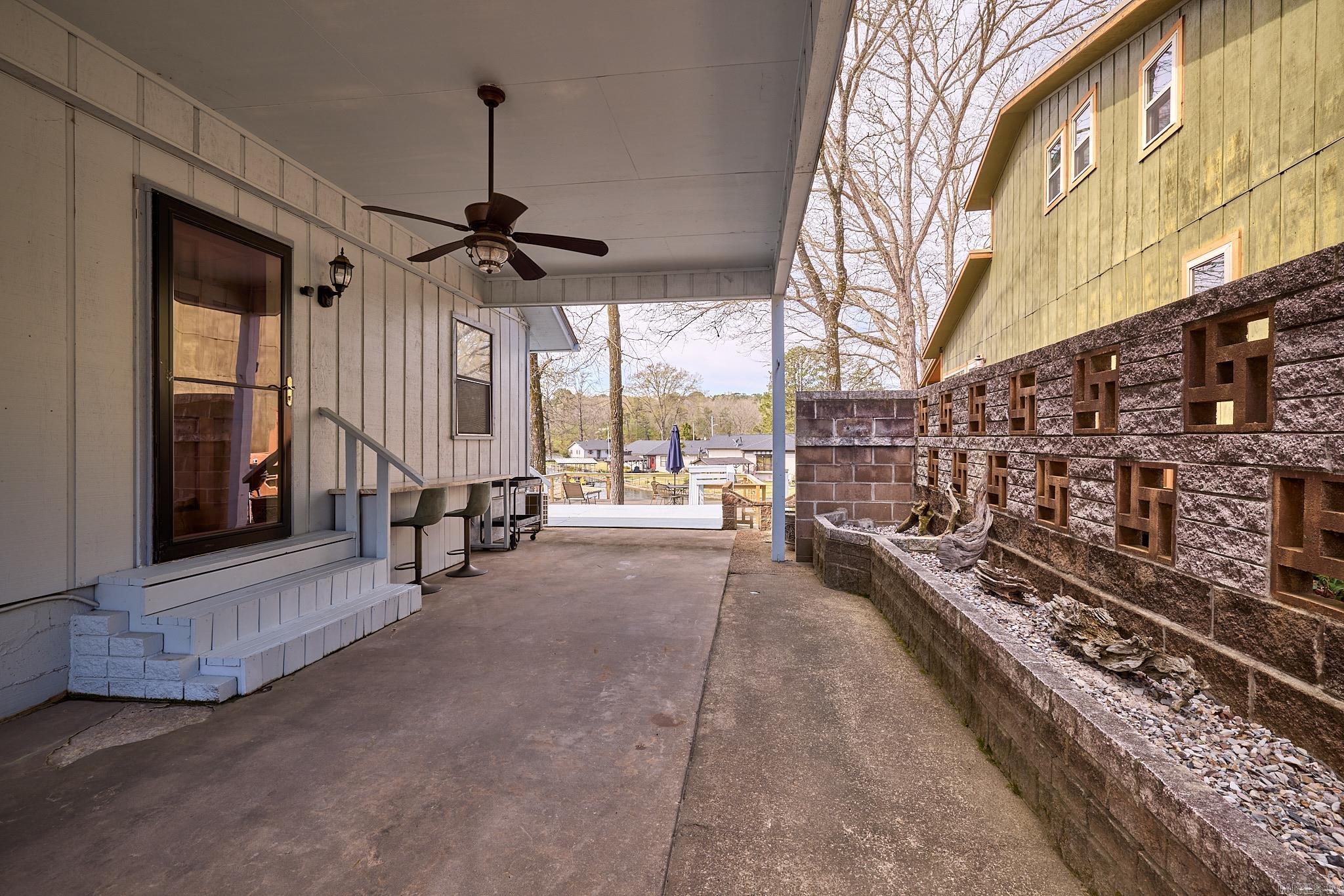 Lake Hamilton Outside - Residential
