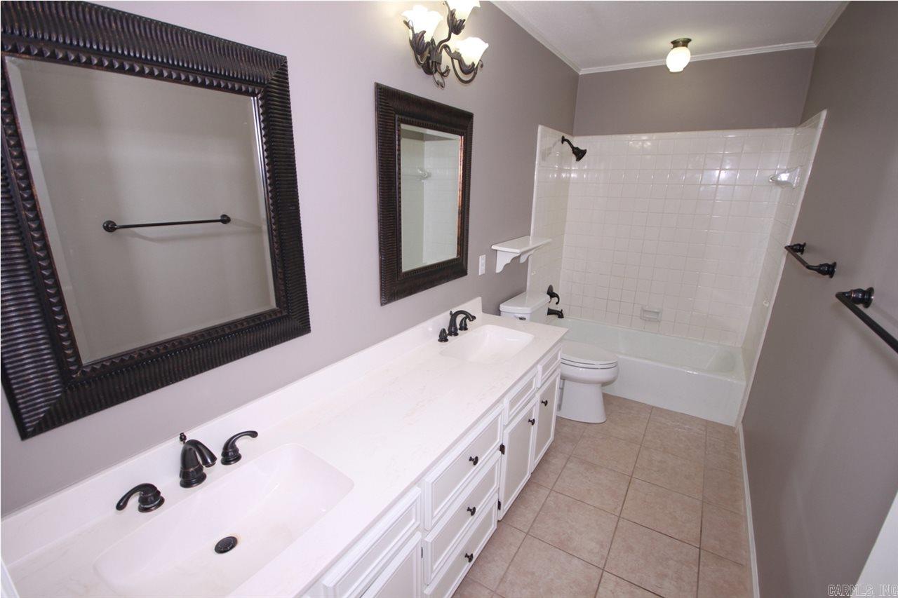 Marlowe Manor - Residential