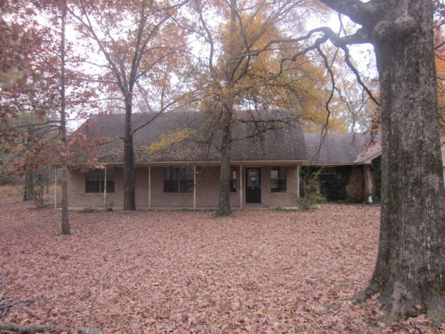 Very nice wooded lot.  3 bedrooms with extra room for office. Large living area and kitchen.  Please provide pre-approval letter or proof of funds with all offers.   Employees of Bank of America or its affiliates or subsidiaries are strictly prohibited from directly or indirectly purchasing any property owned by Bank of America.