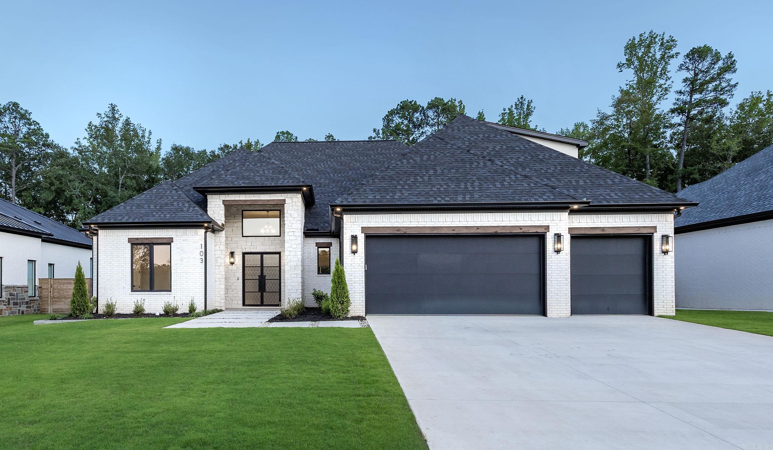 CHENAL VALLEY ABINGTON COURT - Residential