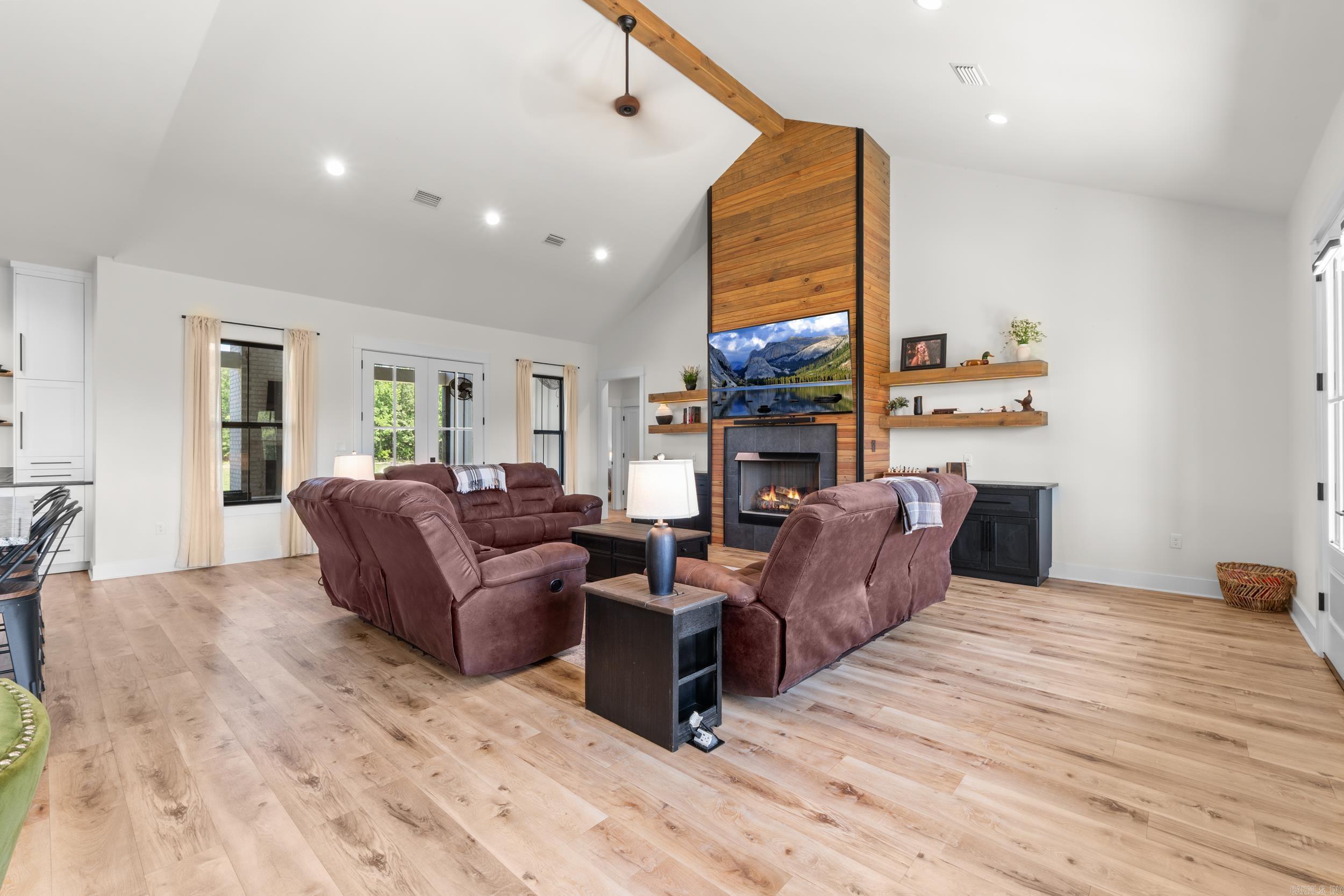 Metes & Bounds - Residential