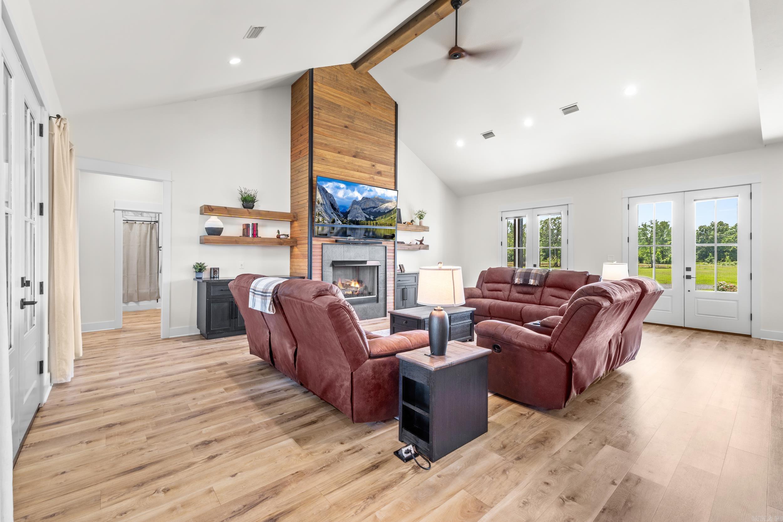 Metes & Bounds - Residential
