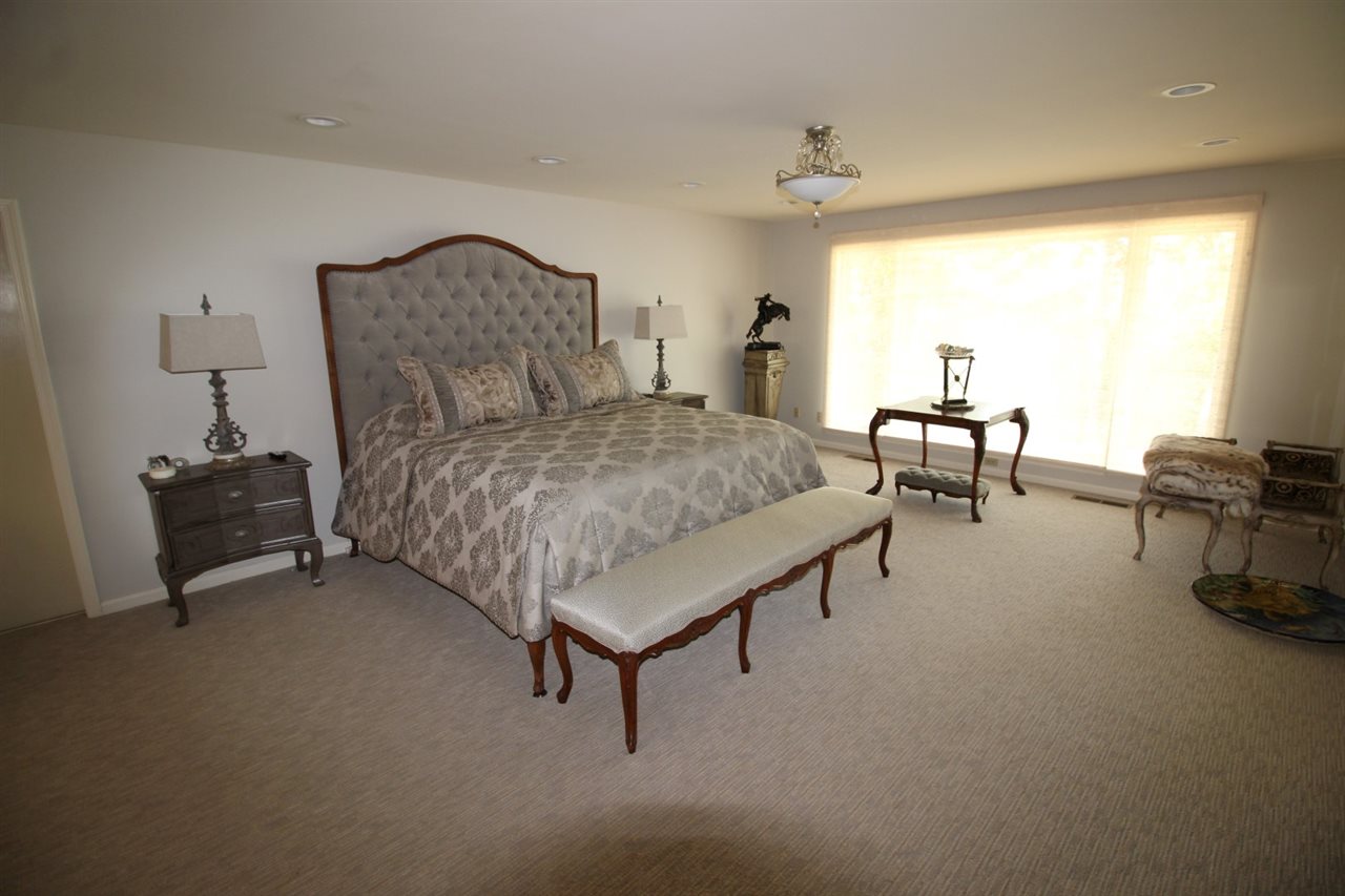 Eden Isle-Country Club - Residential