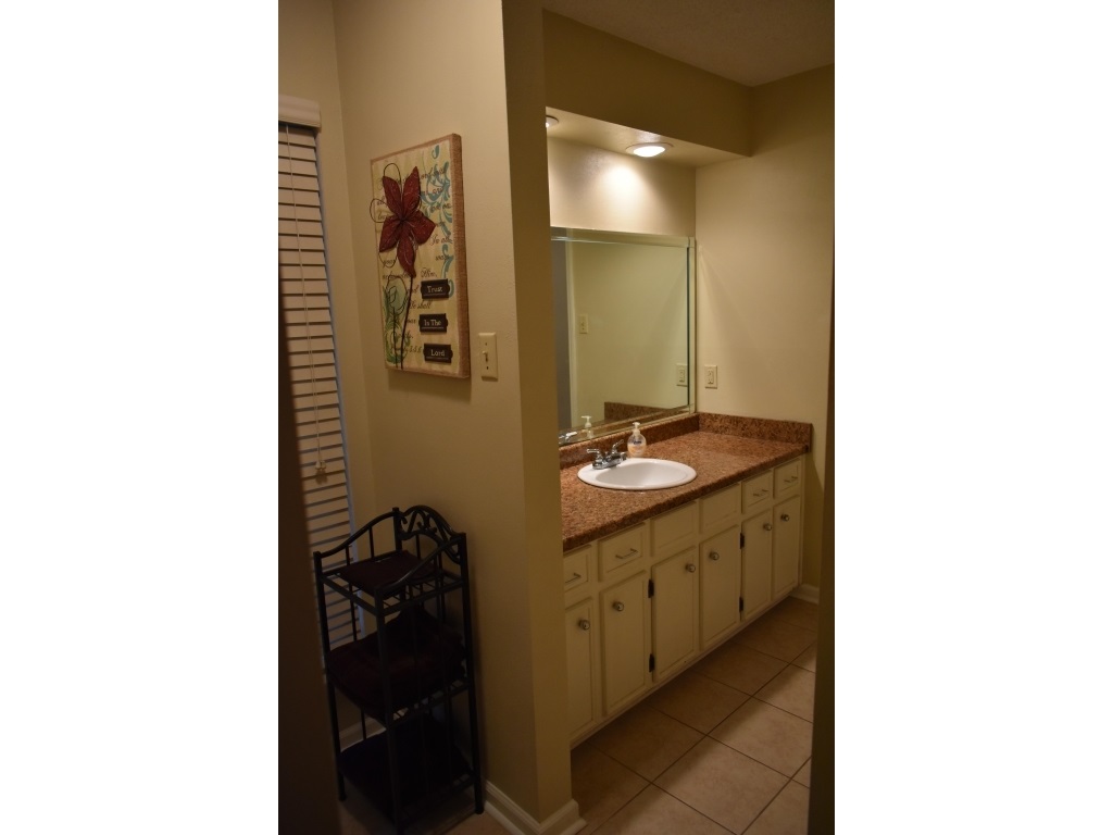 OTTER CREEK VILLAGE COML - Residential