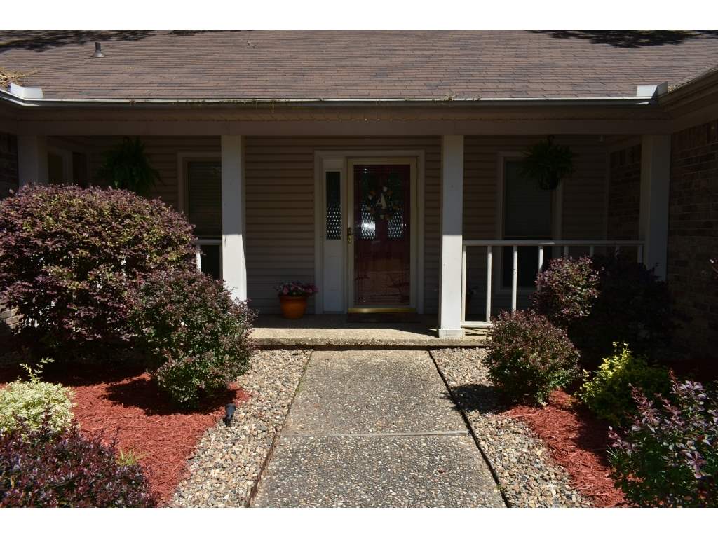 OTTER CREEK VILLAGE COML - Residential