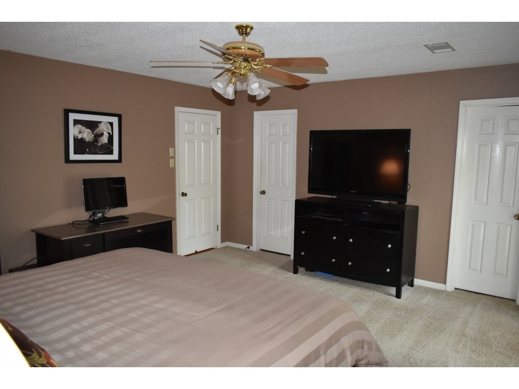 OTTER CREEK VILLAGE COML - Residential