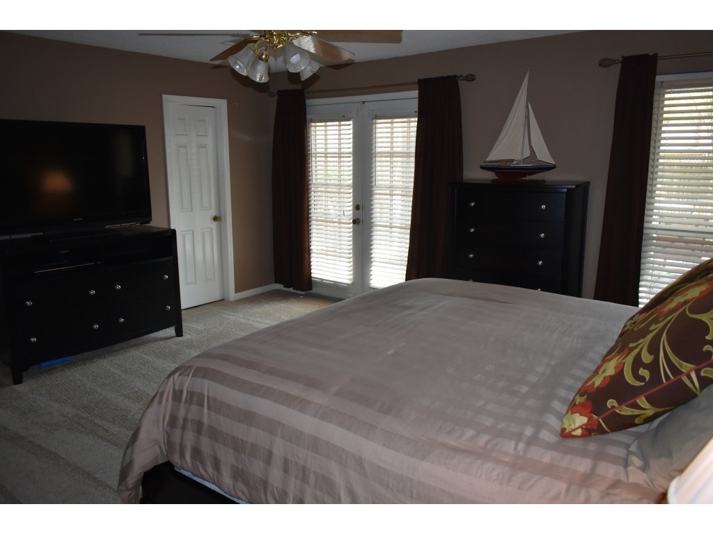 OTTER CREEK VILLAGE COML - Residential