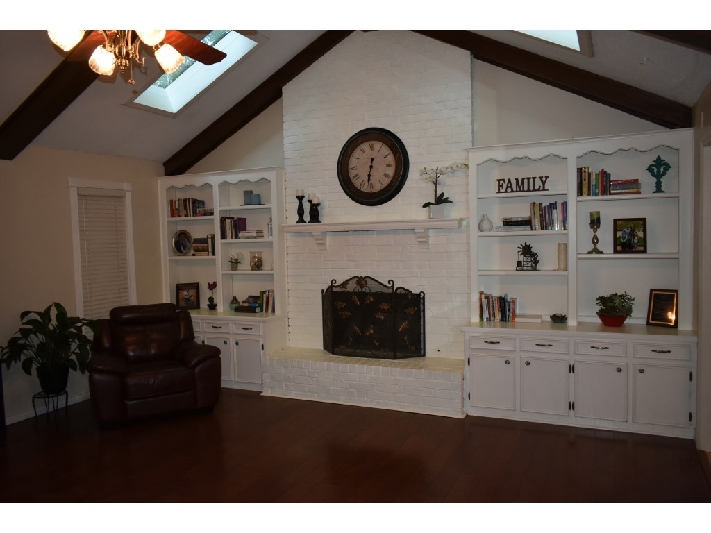 OTTER CREEK VILLAGE COML - Residential