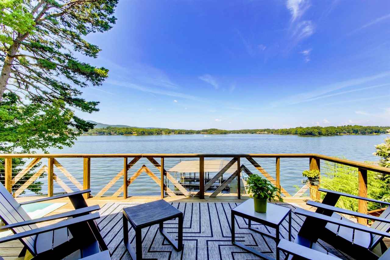 LAKEVIEW COURTS - Residential