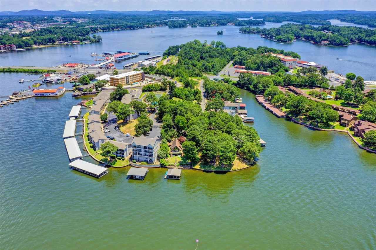 LAKEVIEW COURTS - Residential