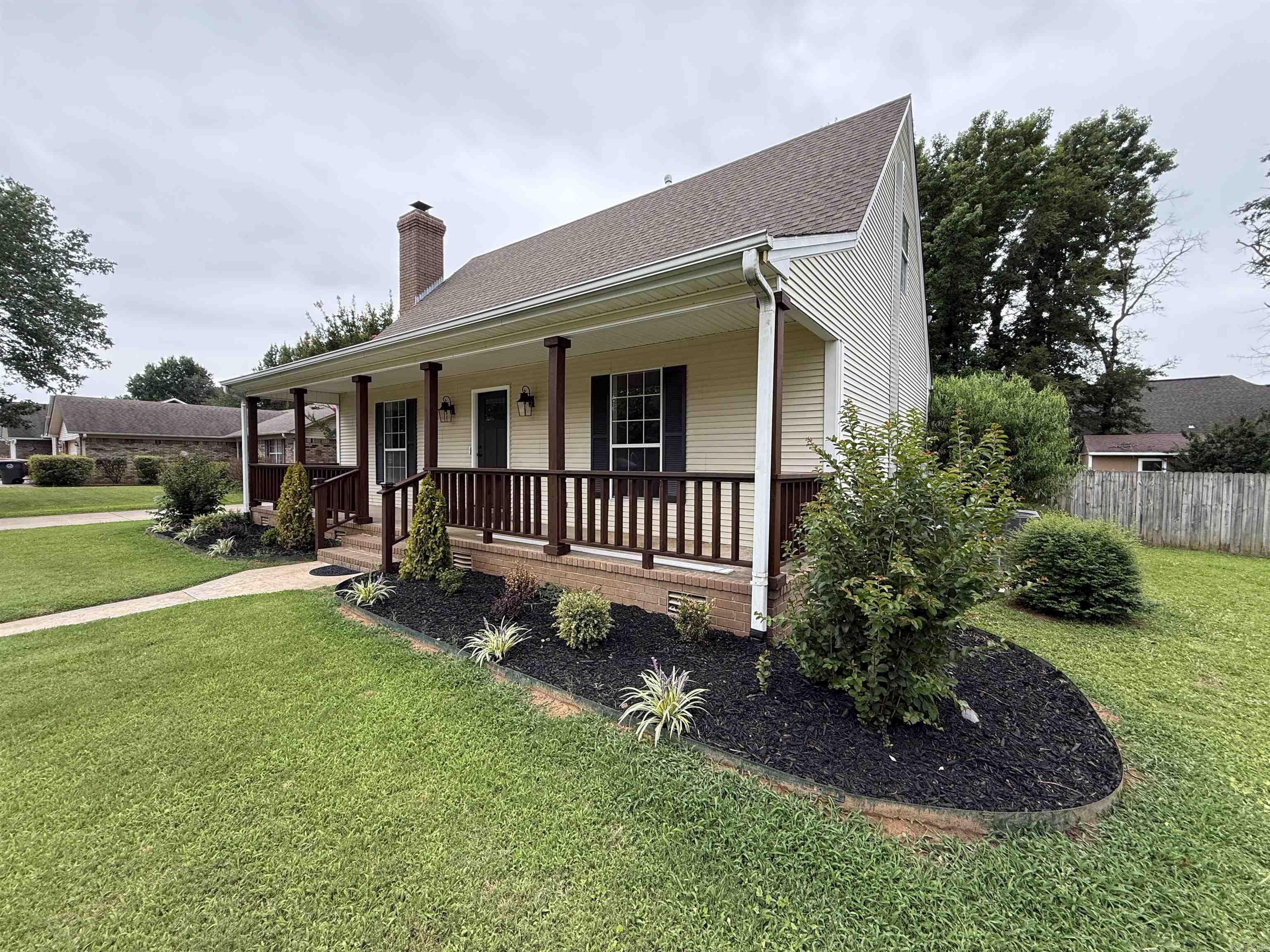 CHARLESTOWNE - Residential