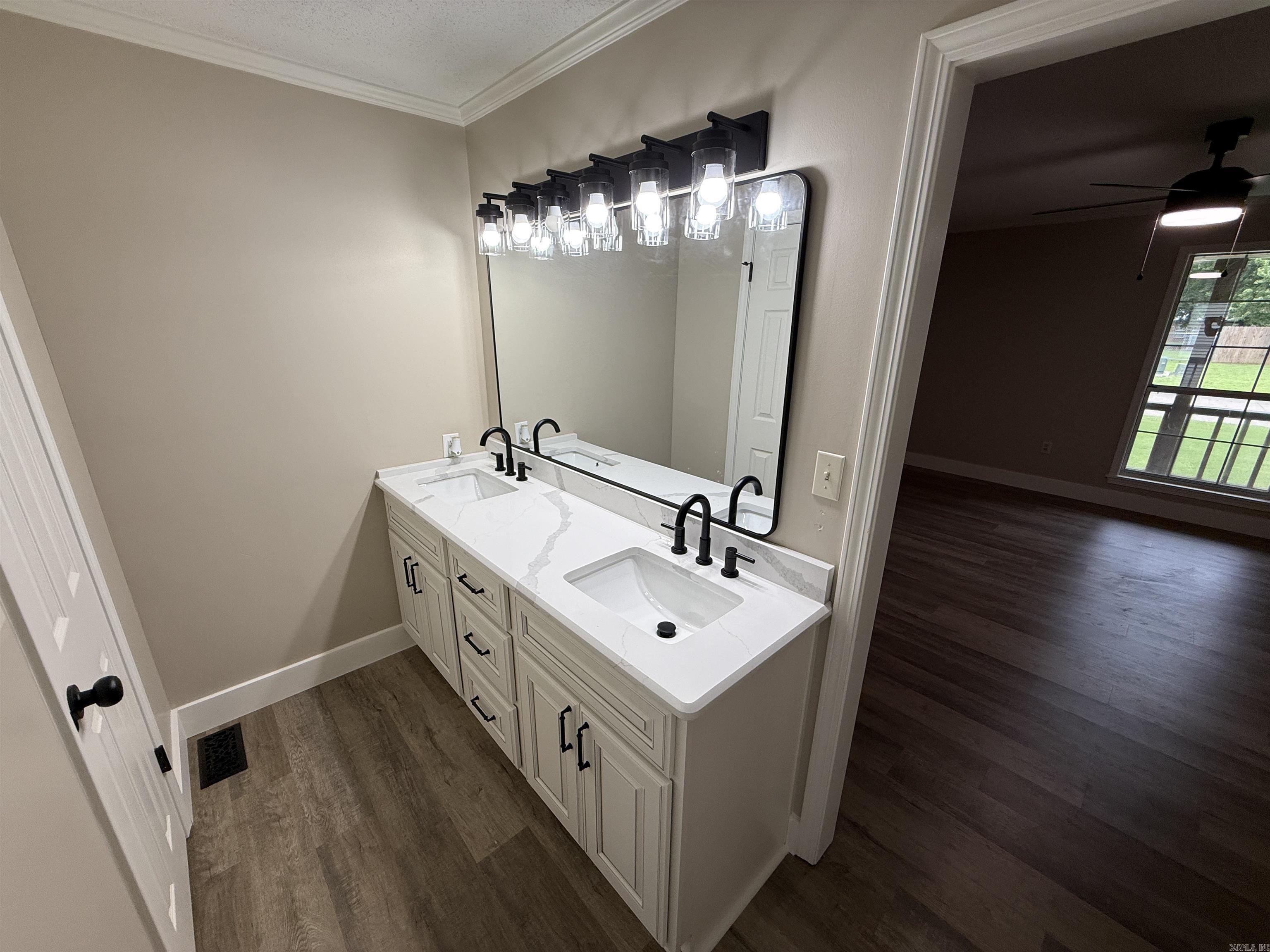 CHARLESTOWNE - Residential