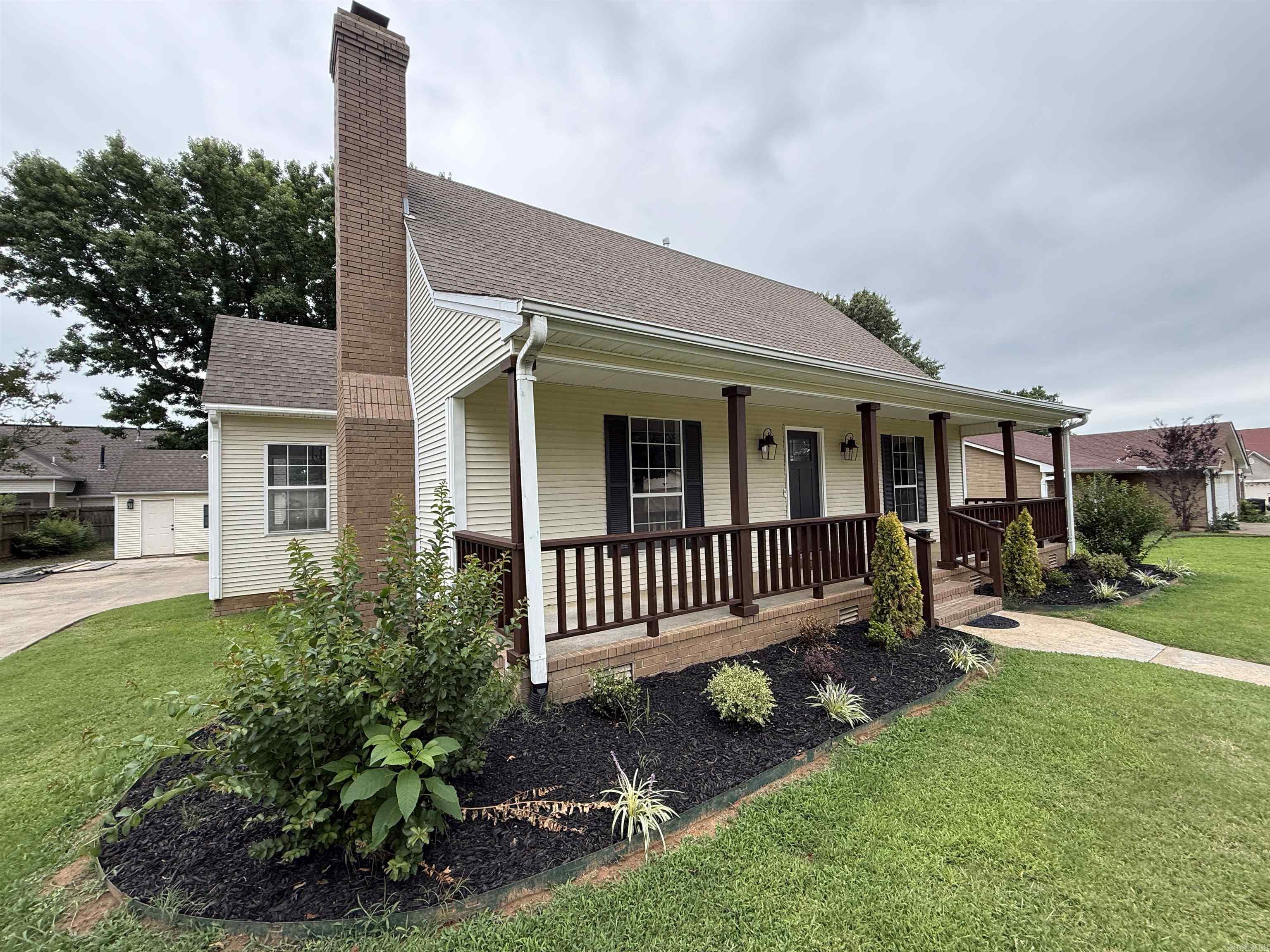 CHARLESTOWNE - Residential